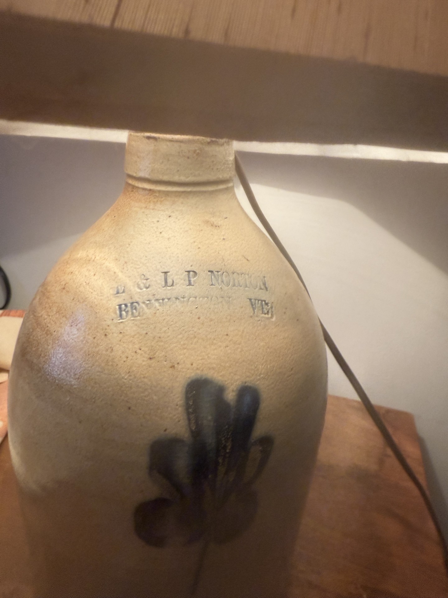 Ceramic table lamp with fabric shade - image 2 of 5