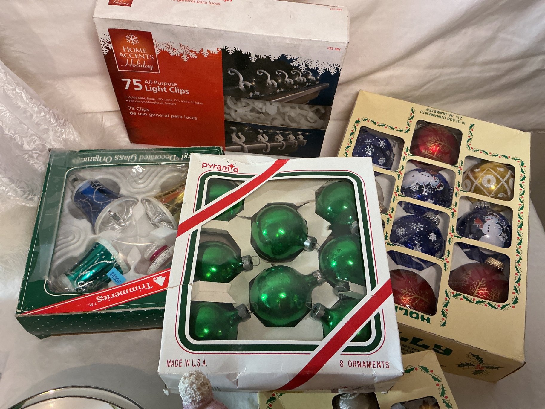 Assorted Christmas Decorations and Ornaments - image 6 of 12