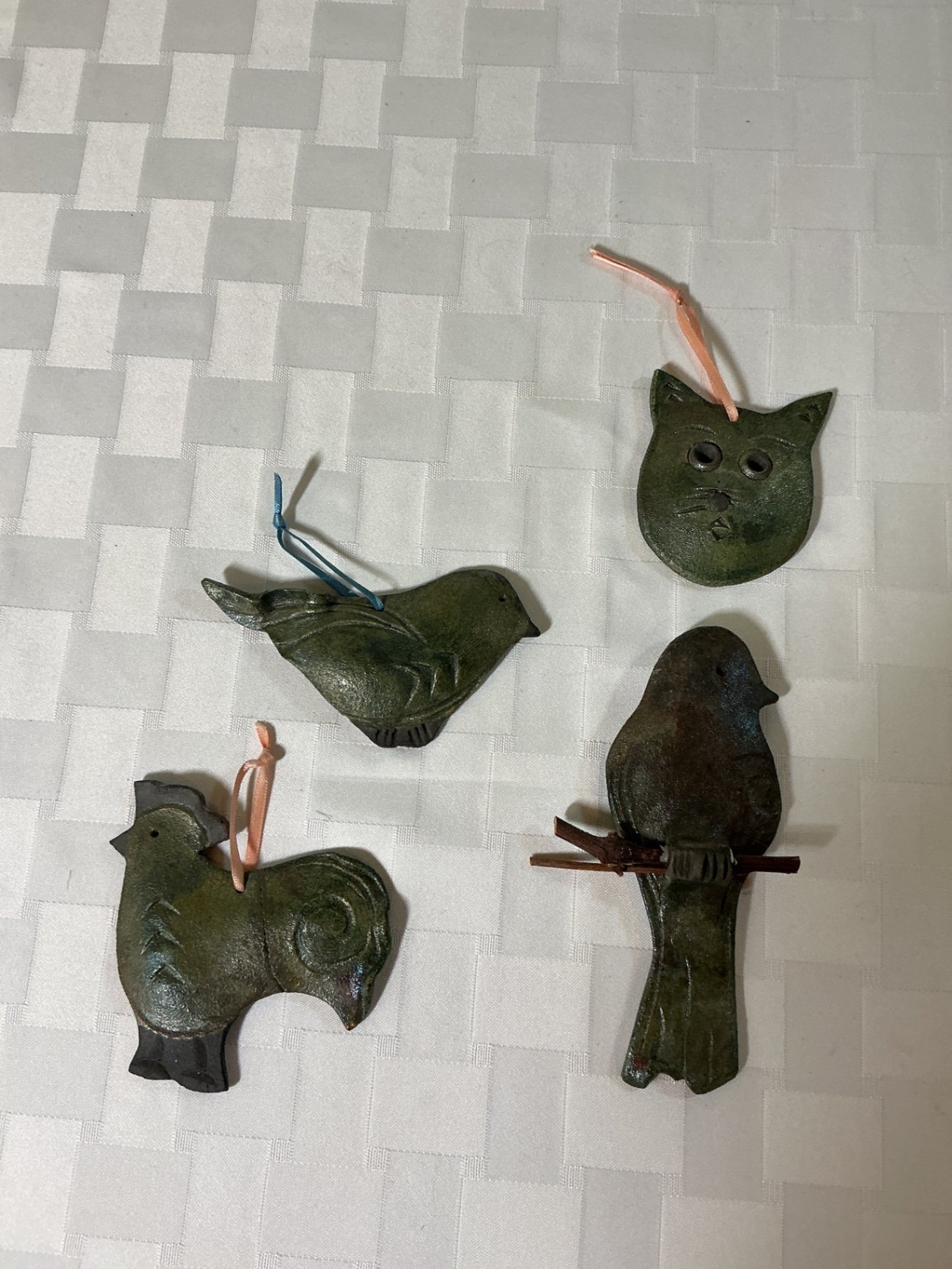 Bird-themed decor, wildlife books and binoculars - image 1 of 5