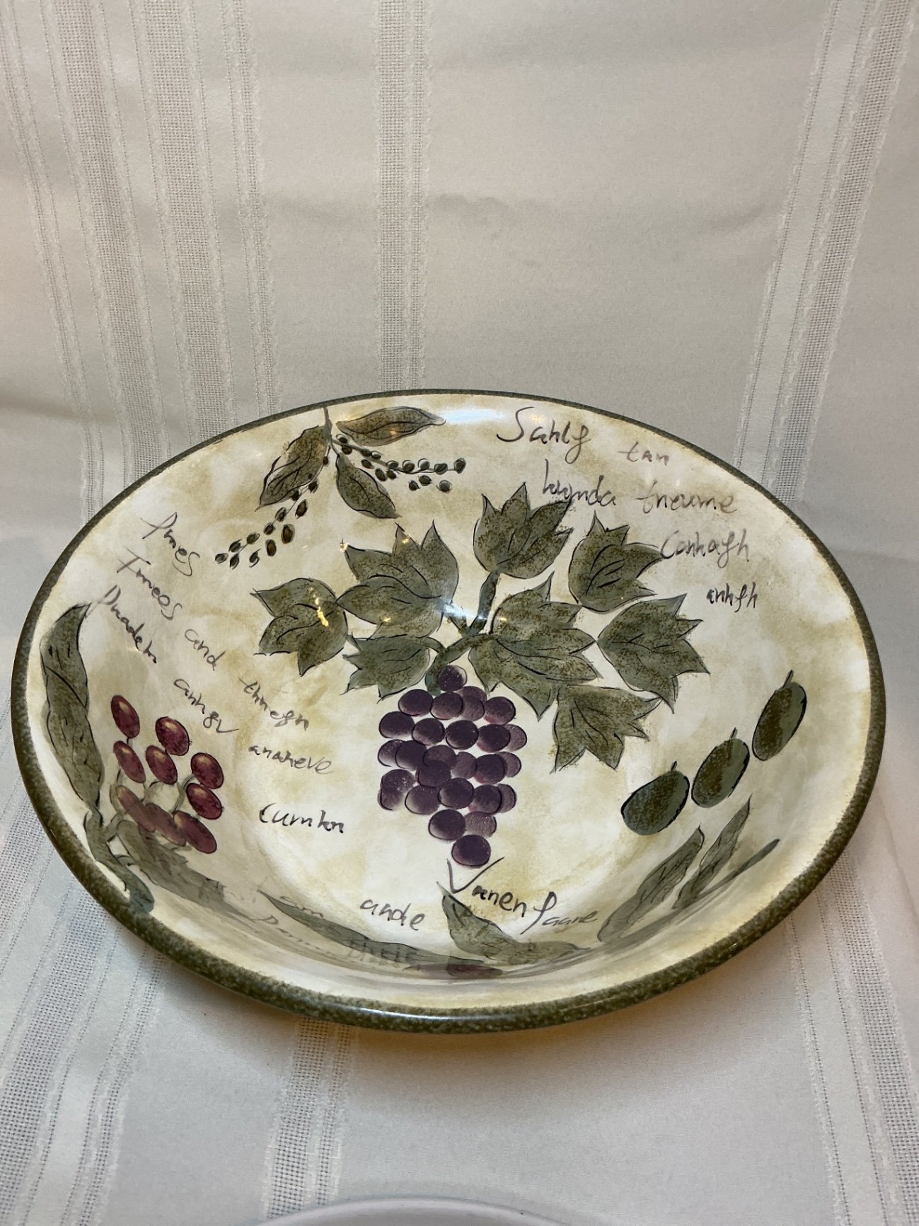 Assorted ceramic kitchenware and decorative ceramics - image 4 of 9