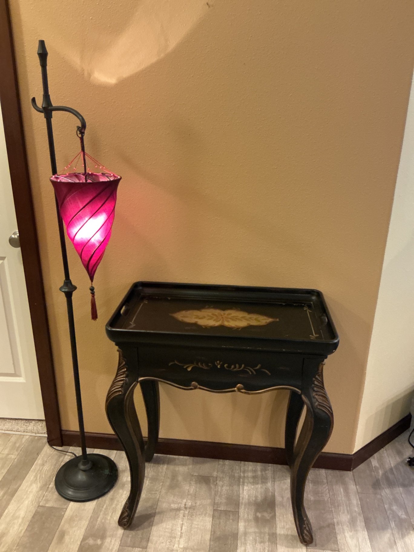Black lacquered accent table with burgundy floor lamp - image 1 of 8