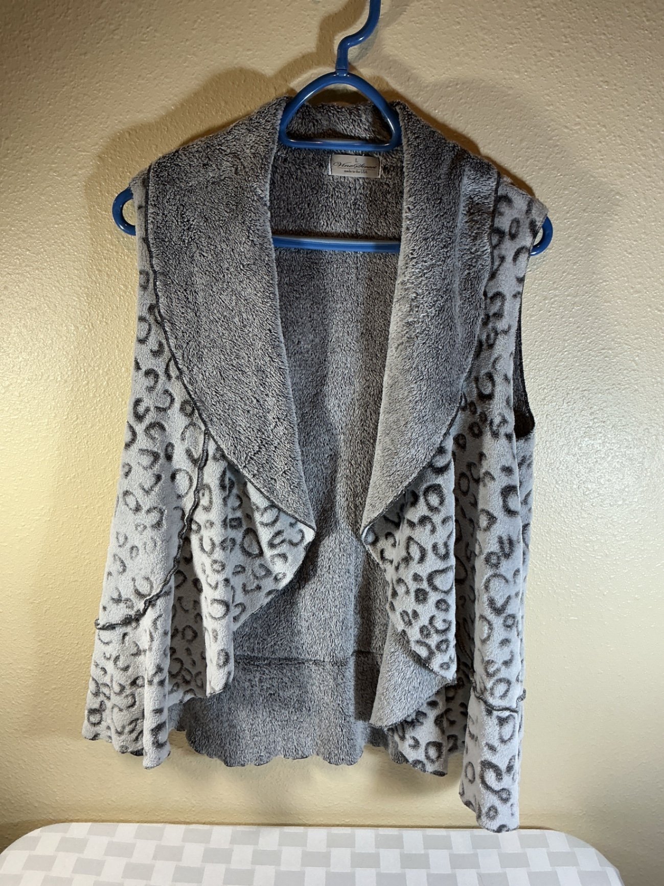 Woman’s Cashmere and more - image 13 of 15