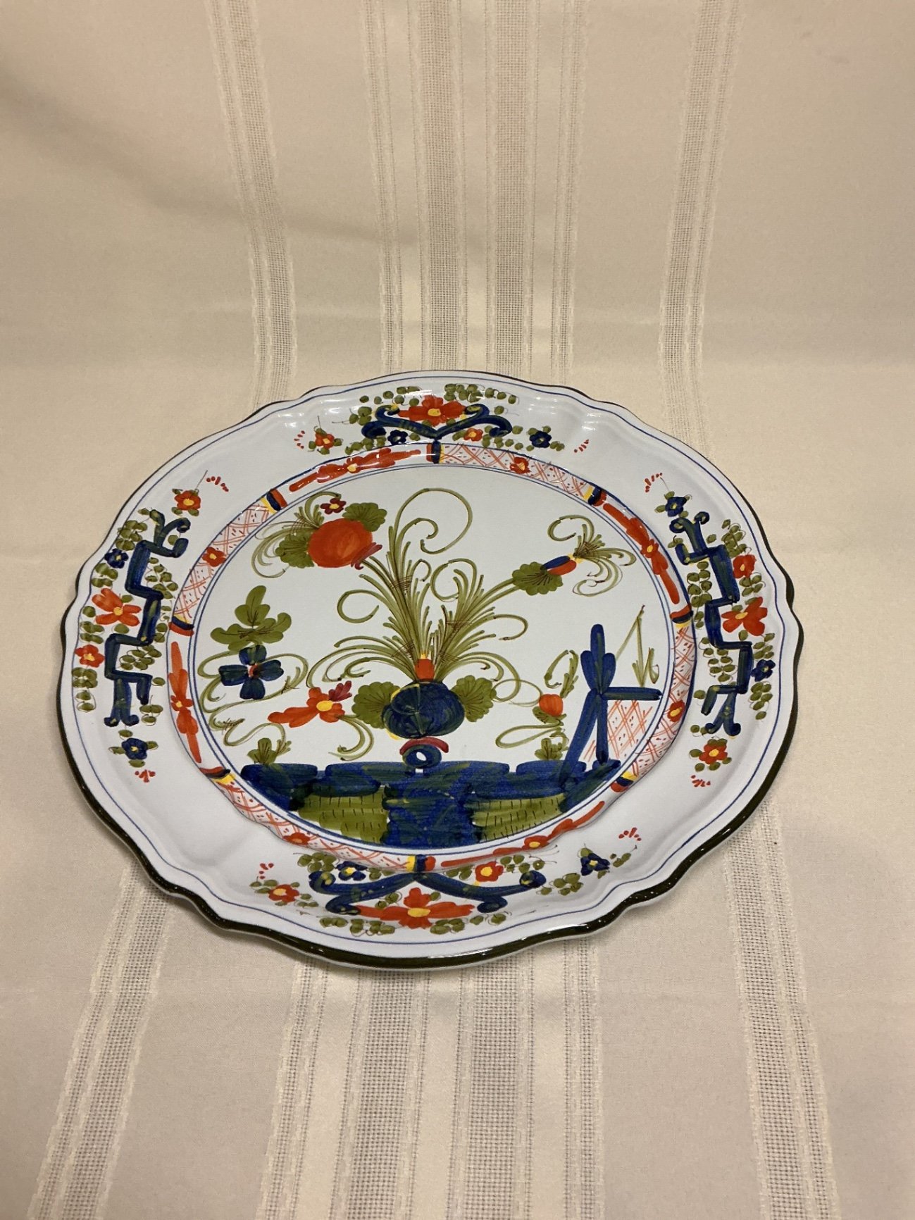 Italian hand-painted ceramic platers. - image 3 of 5
