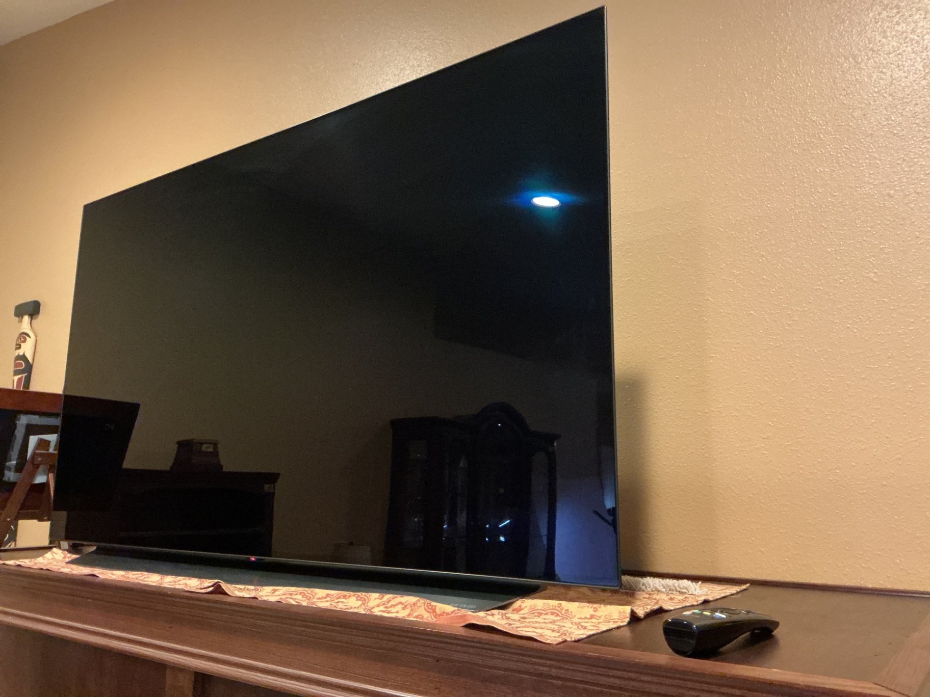 Flat-screen LG TV with remote - image 2 of 4
