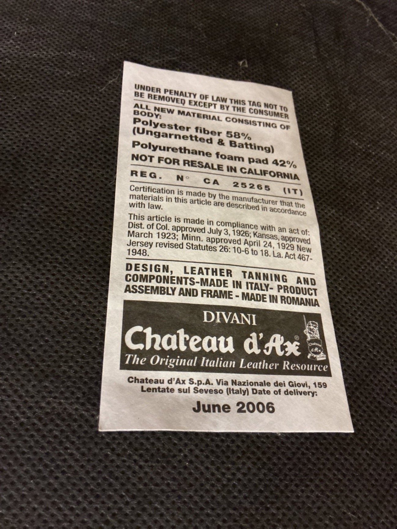 Dark brown leather loveseat with decorative pillows - image 8 of 10