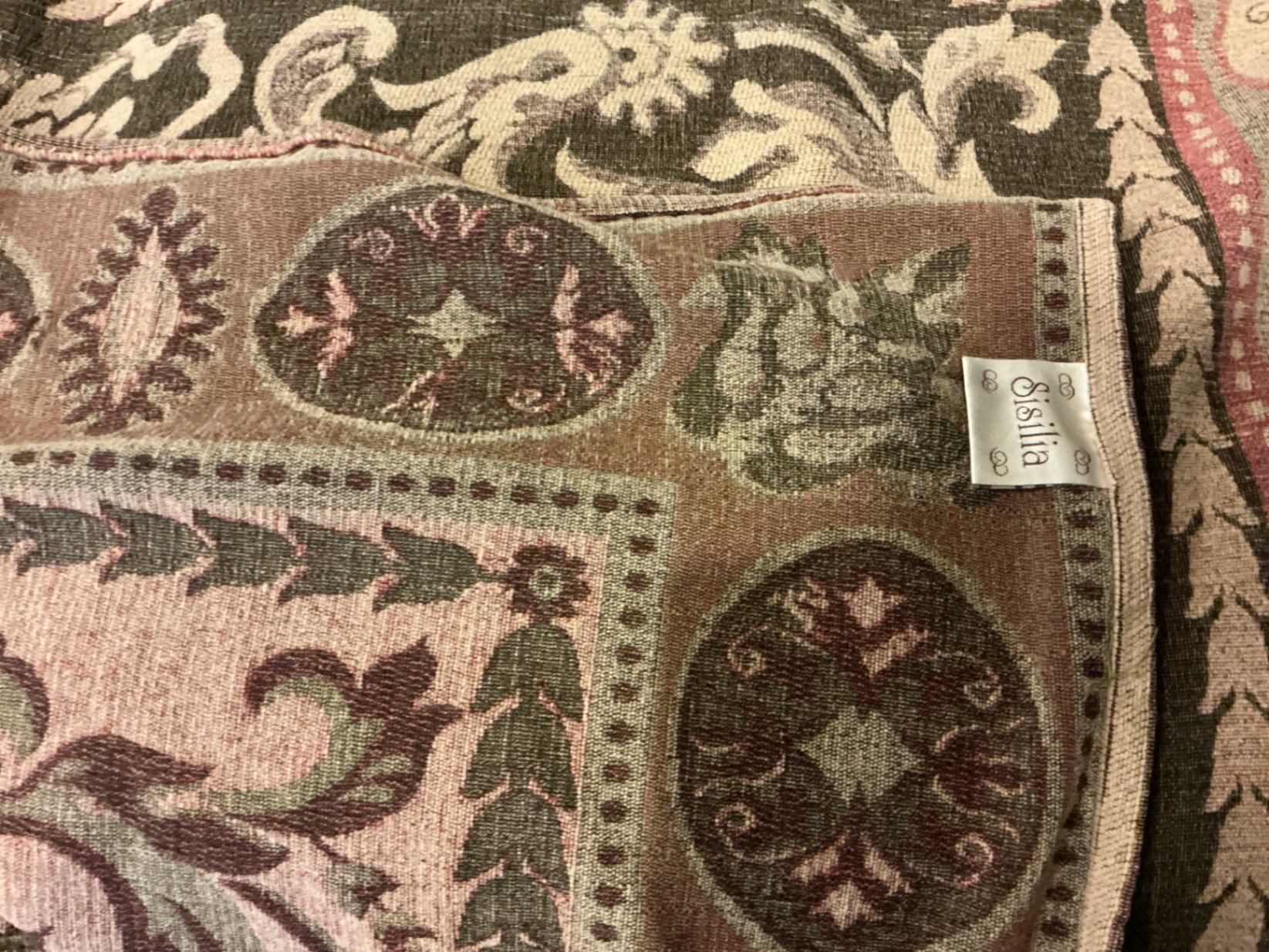 Floral quilt, chenille throw, Woven textiles - image 6 of 9