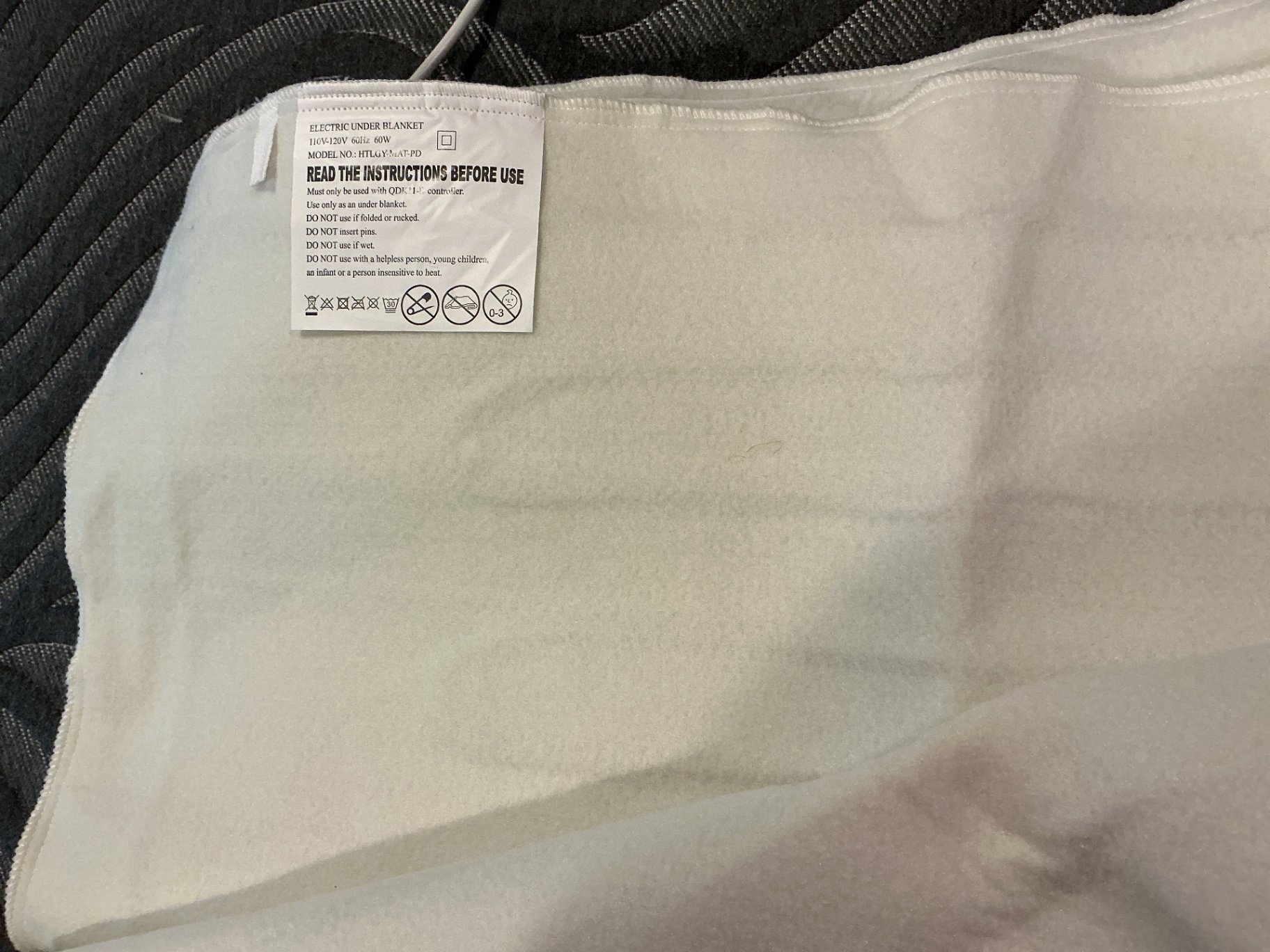 Blankets, heated pad, Ugg brand - image 7 of 7