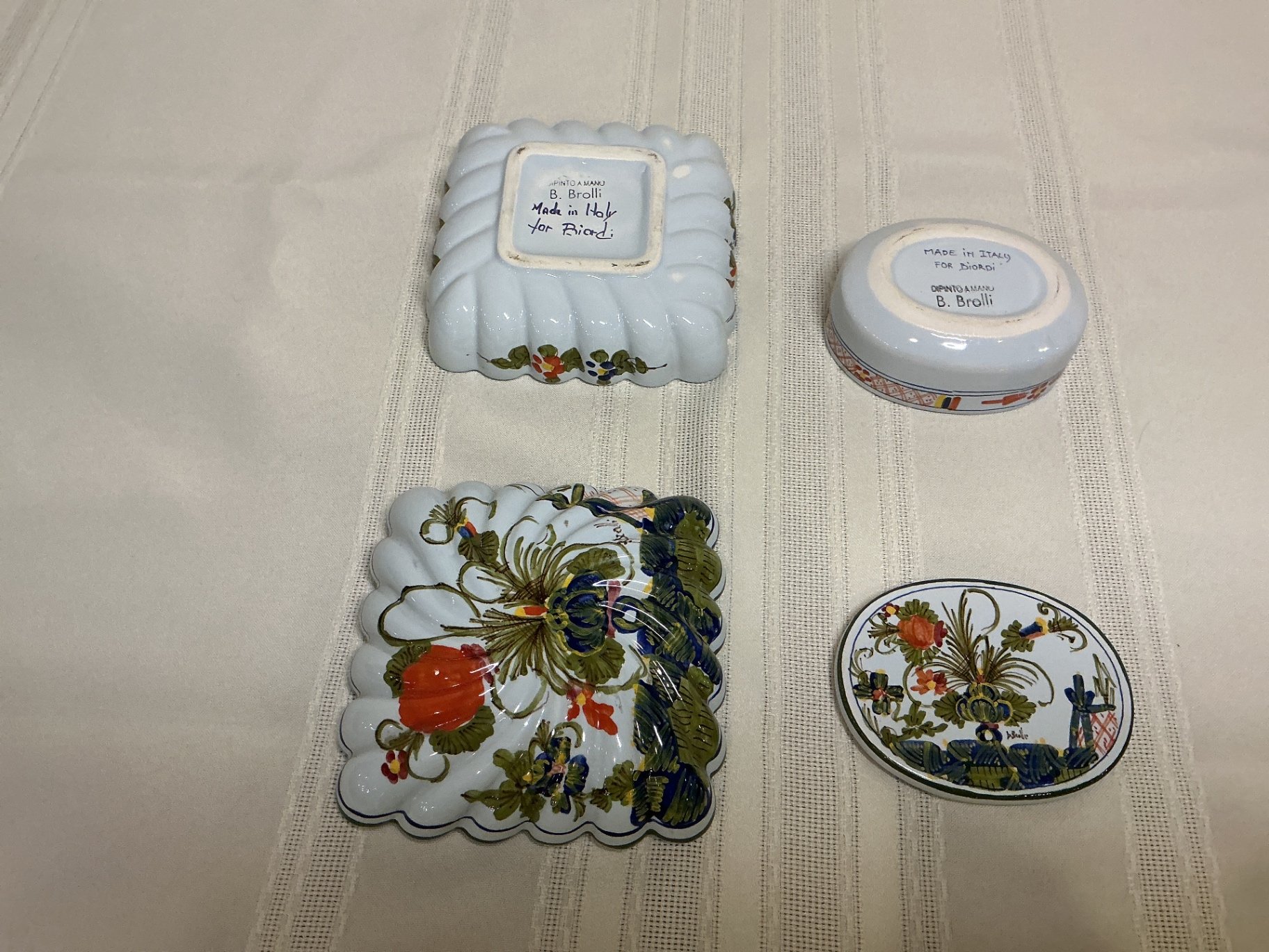 BIORDI Italian Majolica Lidded Tureen with Matching Decorative Boxes - image 5 of 5
