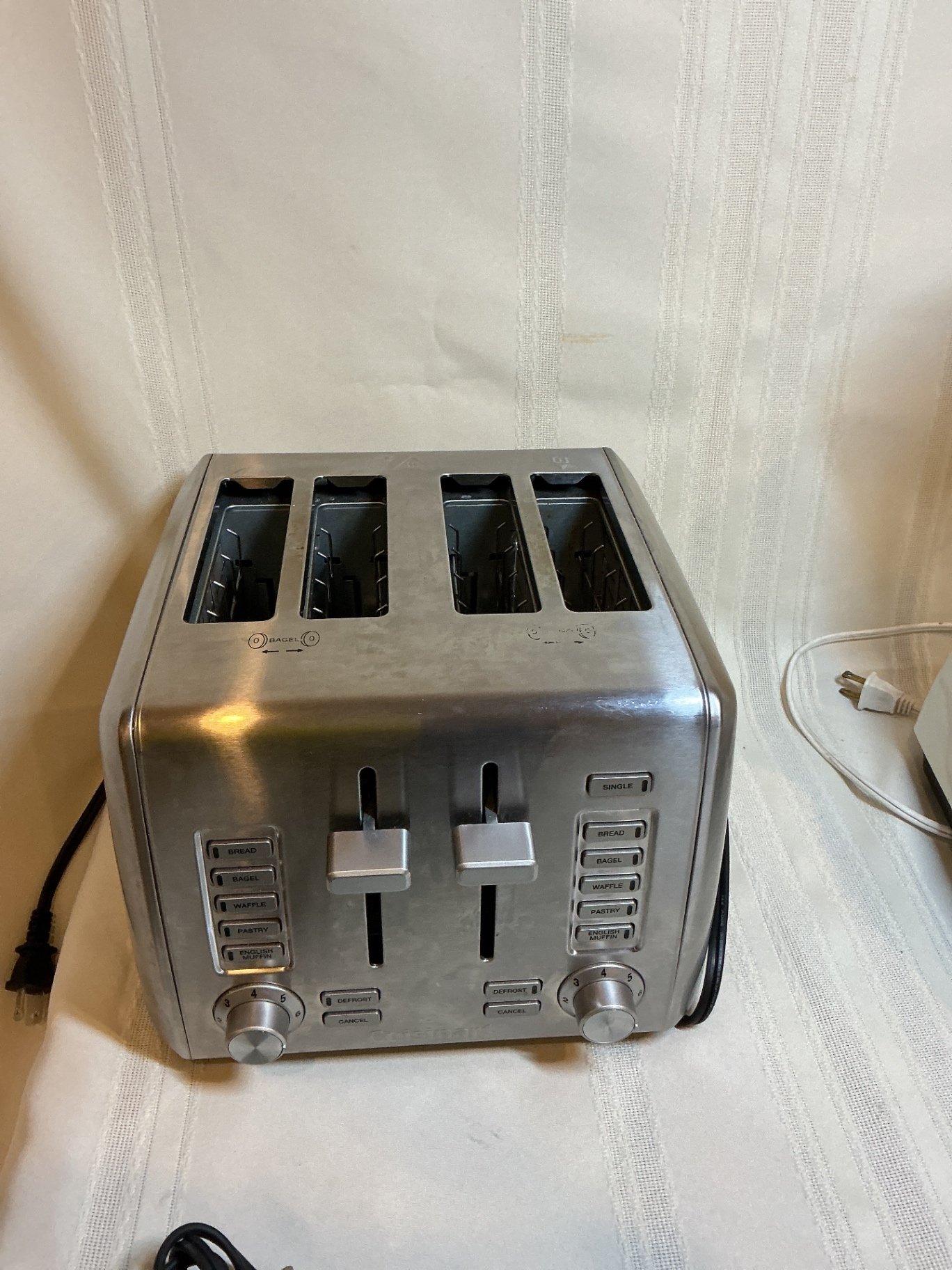 Cuisinart Toaster and waffle iron, blender, and juicer - image 4 of 5