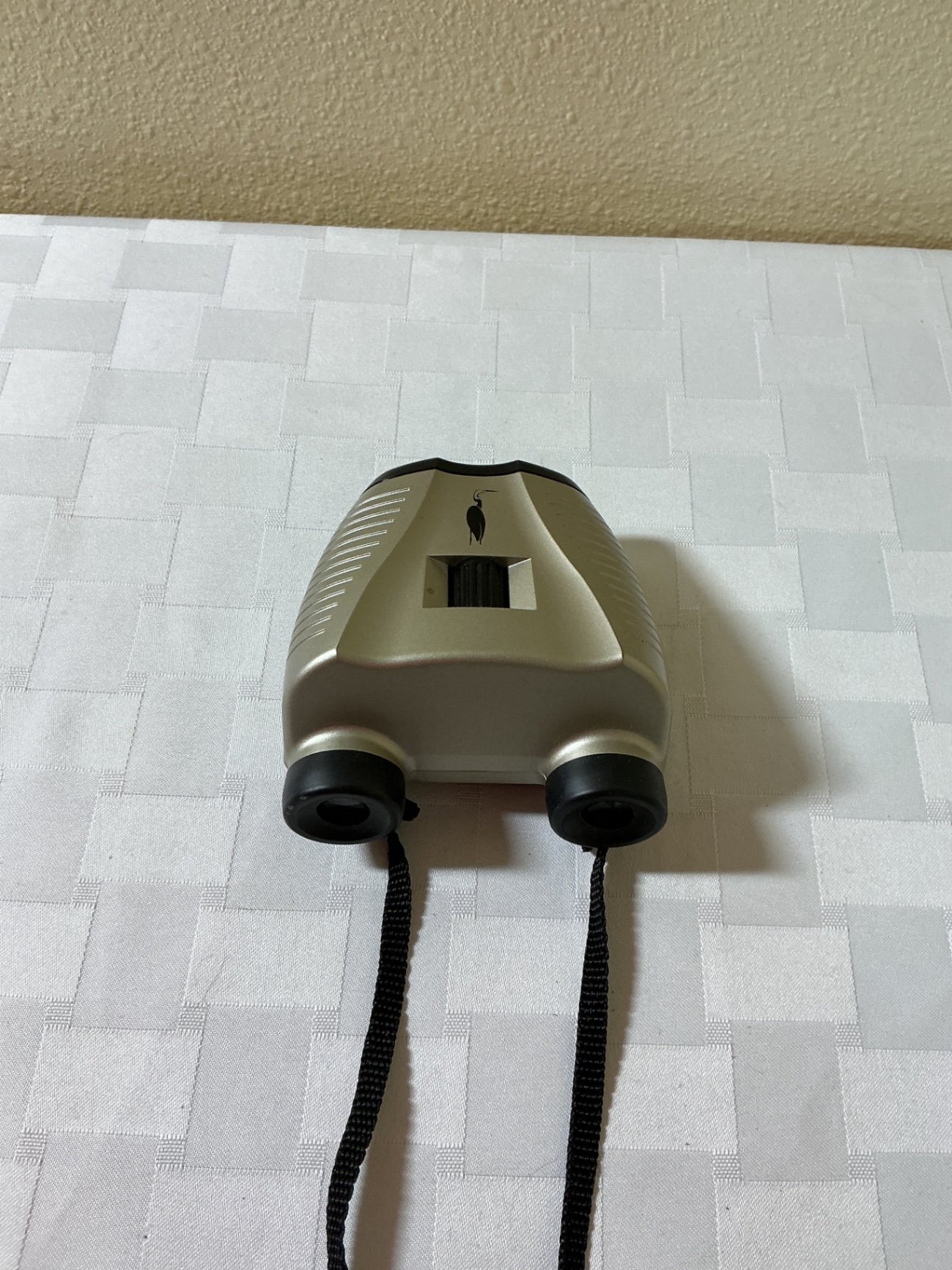 Bird-themed decorative hooks and birding books - image 5 of 5