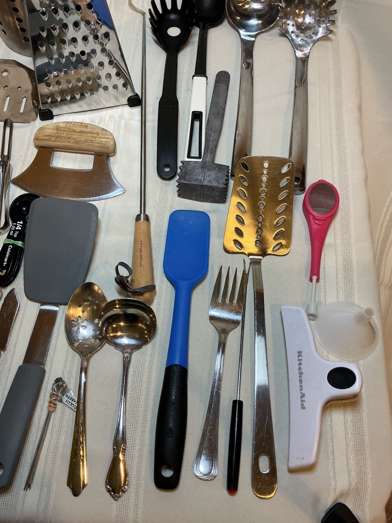 Assorted Kitchen Utensils and Gadgets - image 3 of 6