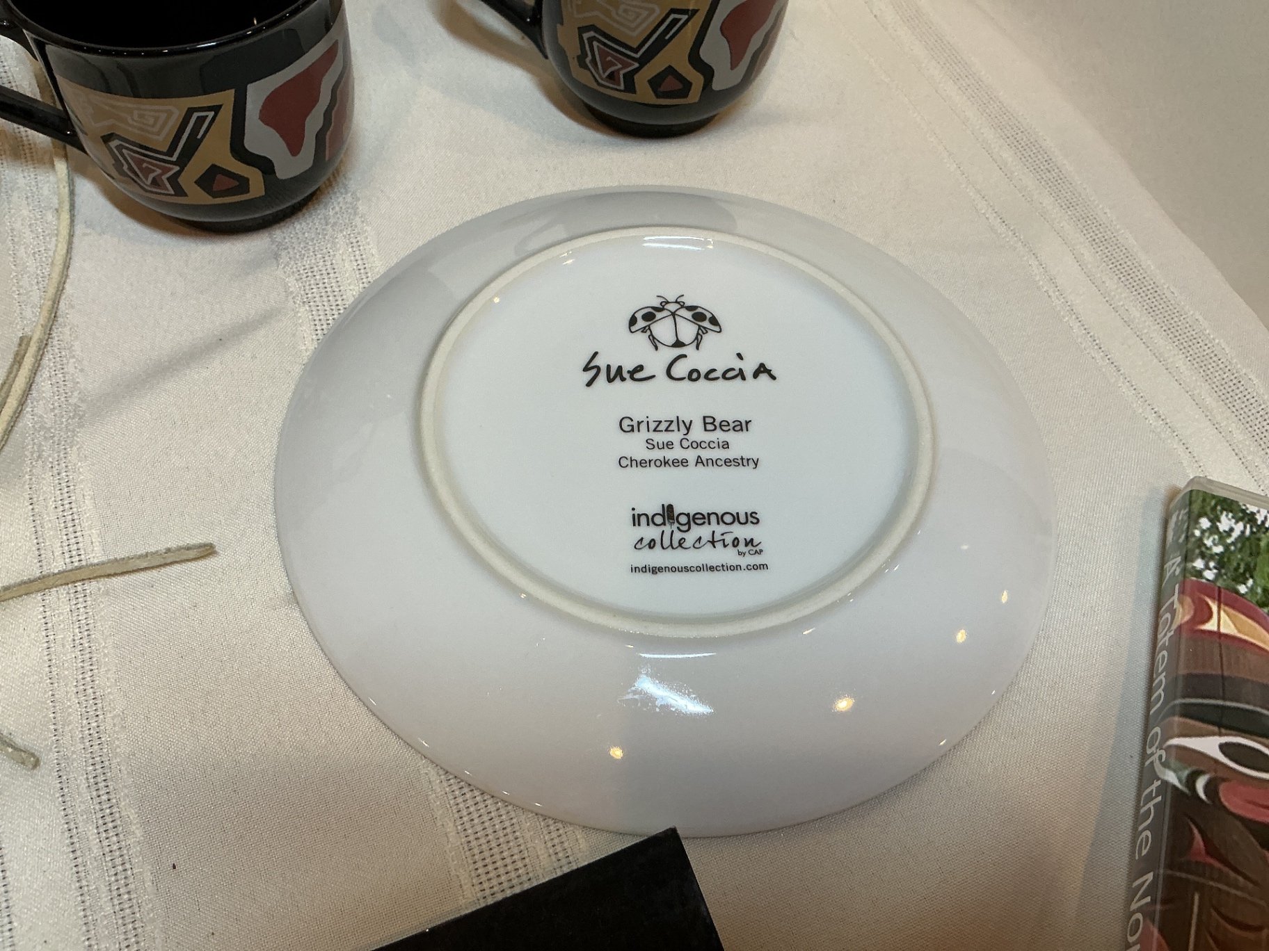 Northwest Coast Indigenous Art Books and Totem Pole Themed Tableware - image 4 of 8