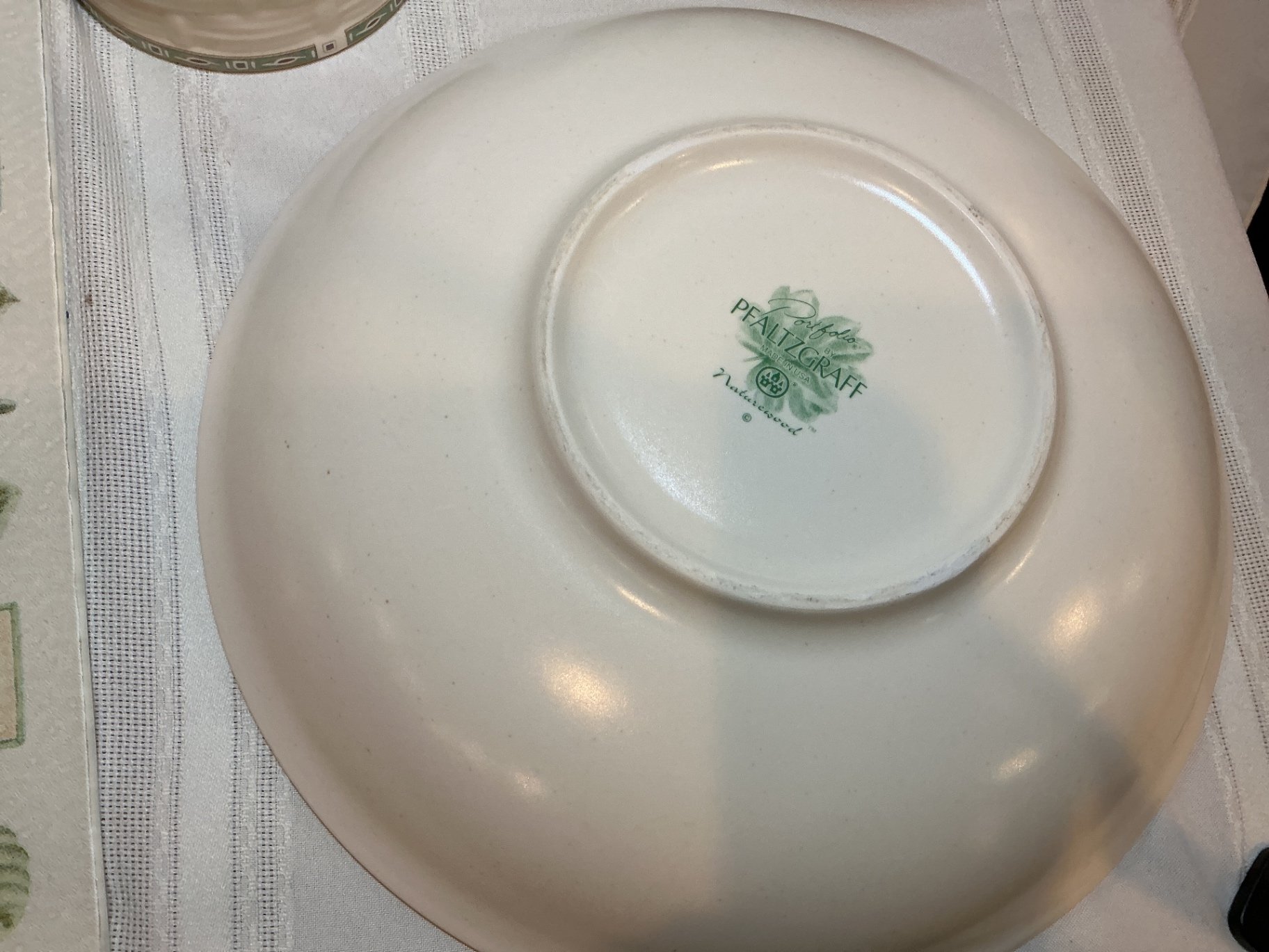 Pfaltzgraff Naturewood Pattern Dinnerware Set with Serving Pieces and table linens - image 3 of 9