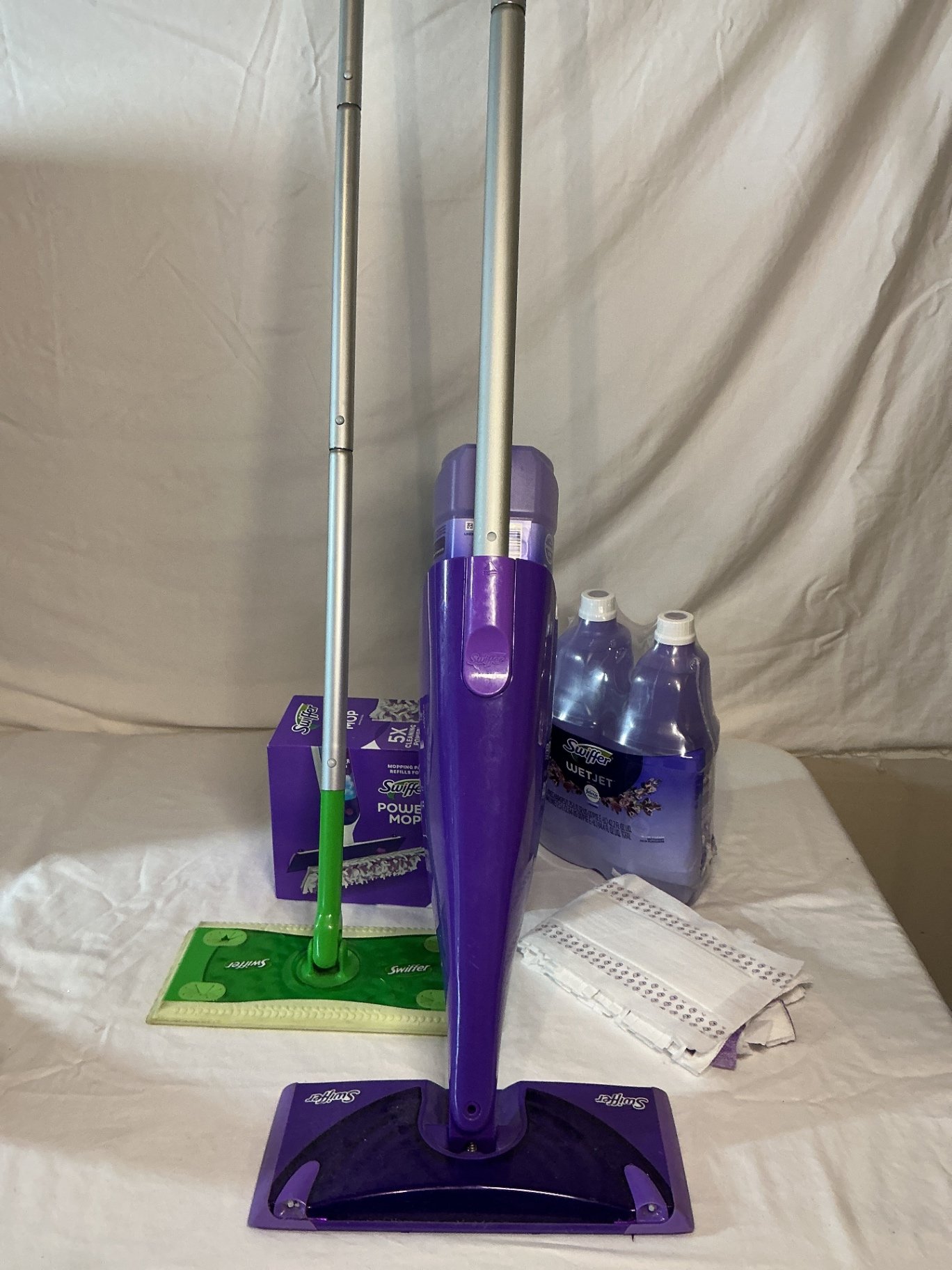 Cleaning equipment and supplies - image 3 of 5