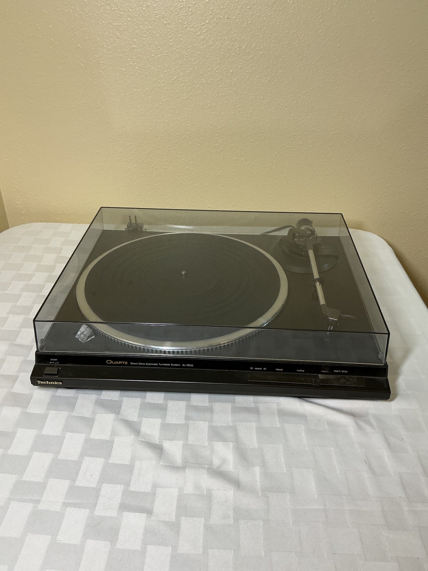 Technics turntable with Yamaha receiver, Bose speakers, and CD collection - image 2 of 8
