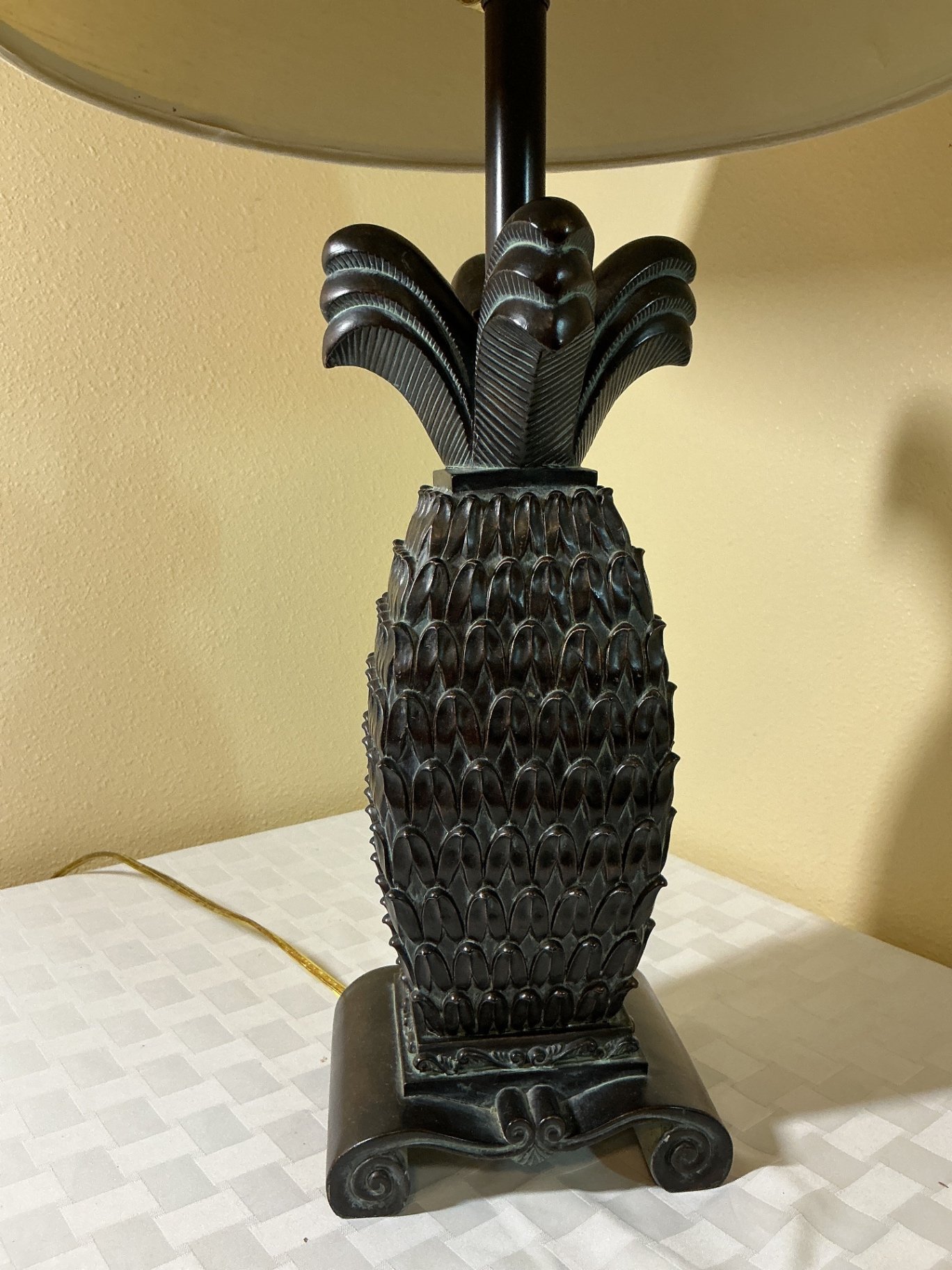 Pineapple-Design Table Lamp and Gold Pedestal Bowl - image 3 of 6