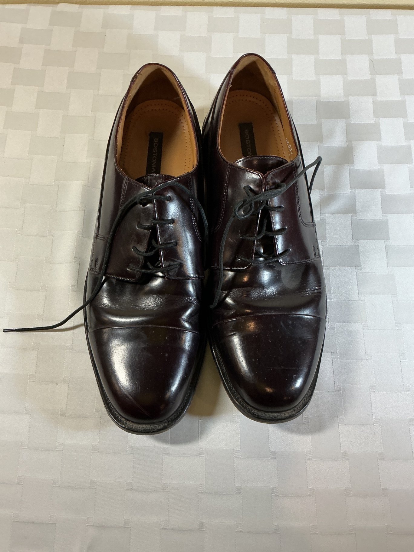 Fine Men’s sweaters and shoes - image 8 of 10