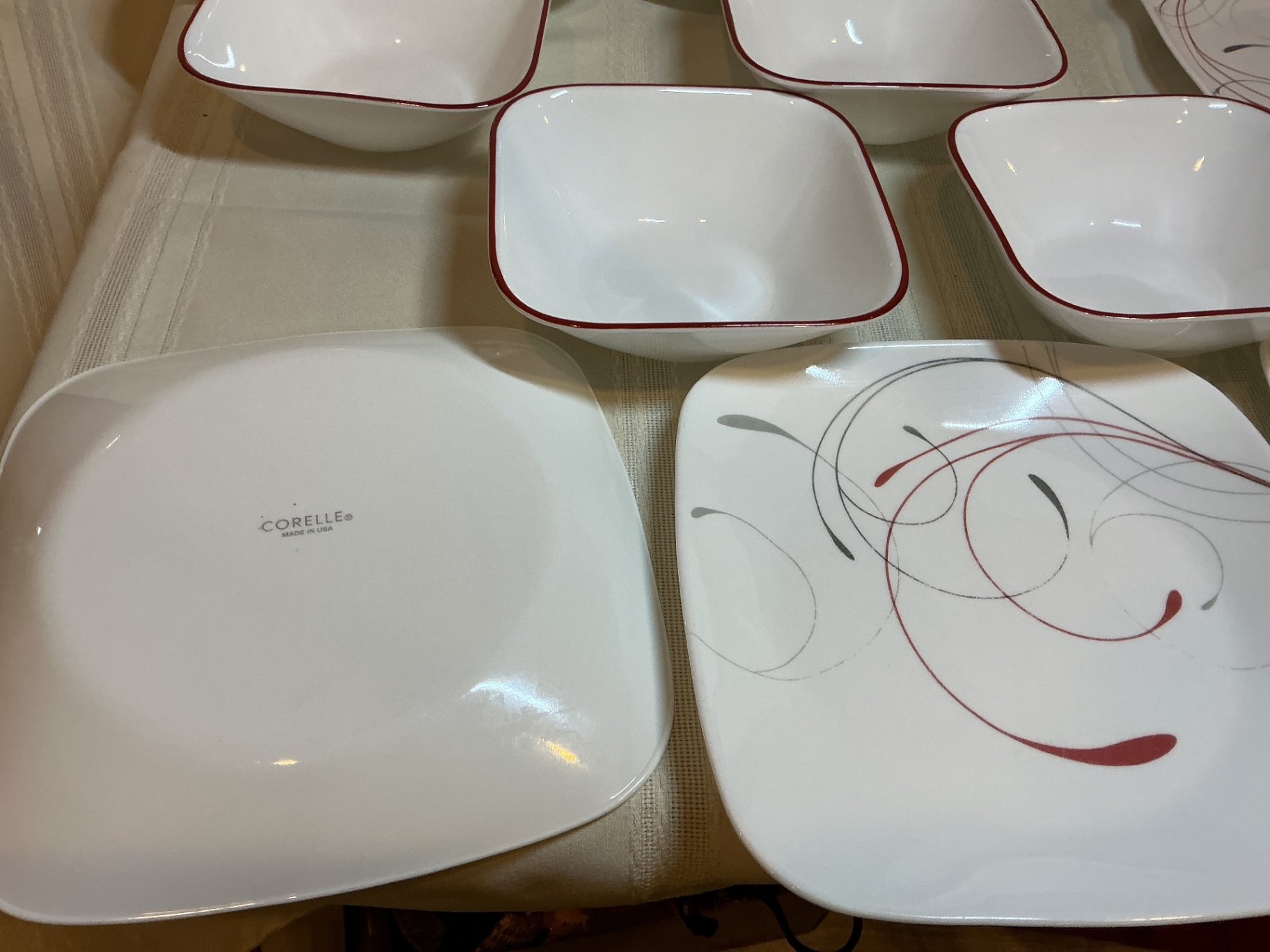 Corelle Square Splendor dinnerware set with swirl pattern - image 2 of 5