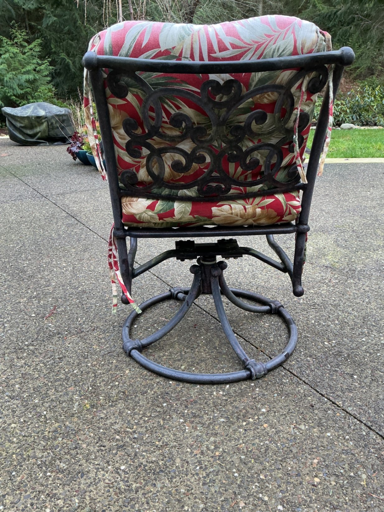 Round Metal Patio Dining Table with Four Cushioned Chairs - image 5 of 9