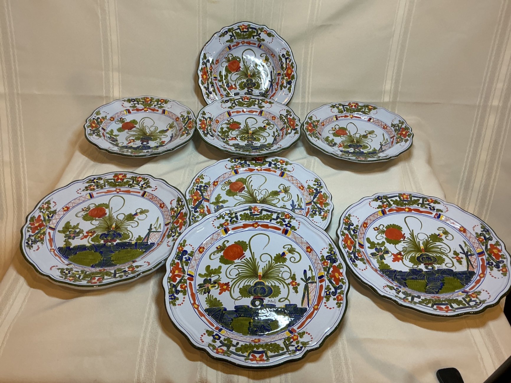 Hand-painted Italian ceramic plates and bowls, Biordi - image 1 of 5