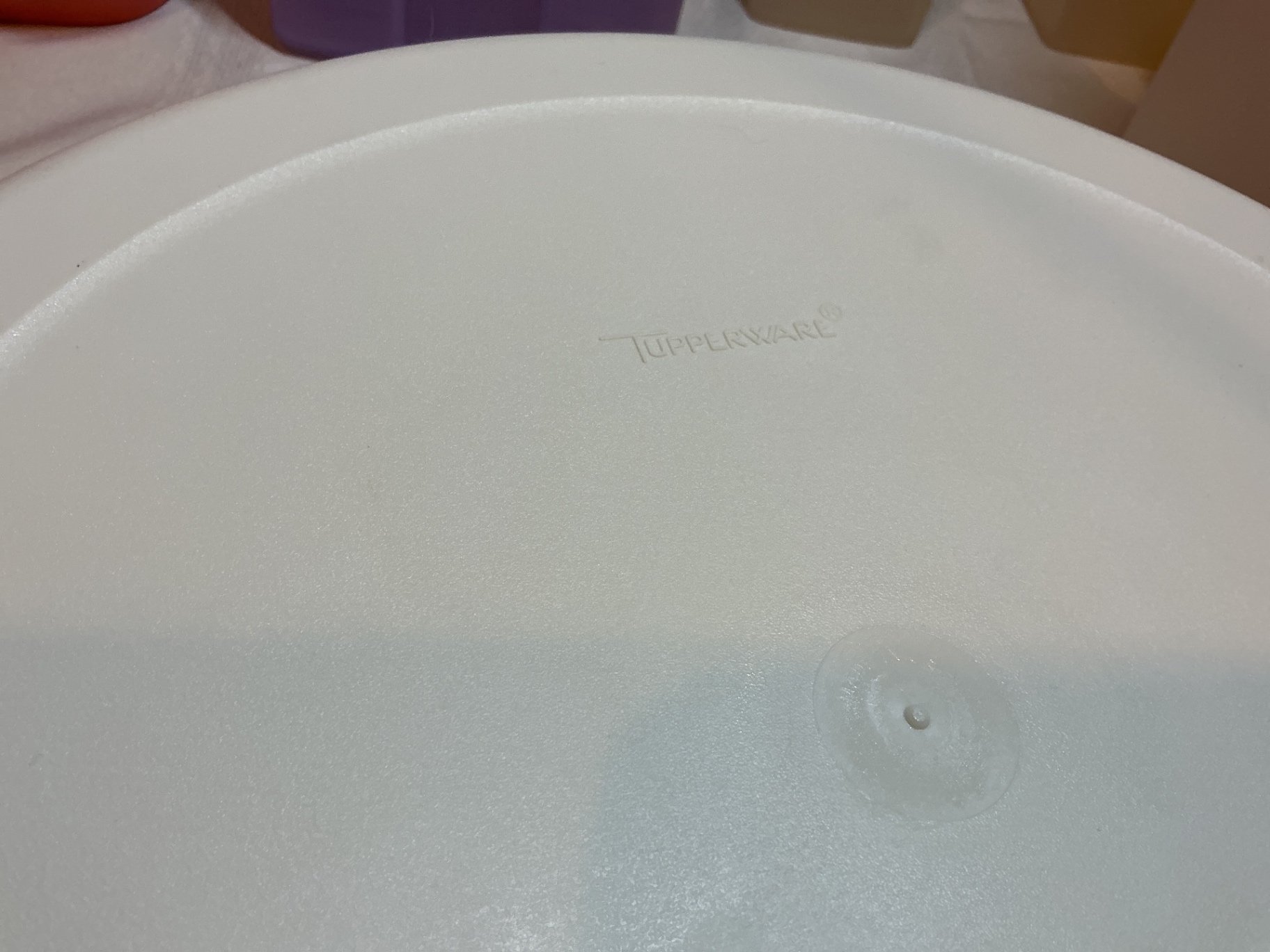 Assorted plastic kitchen storage containers and servingware - image 6 of 6