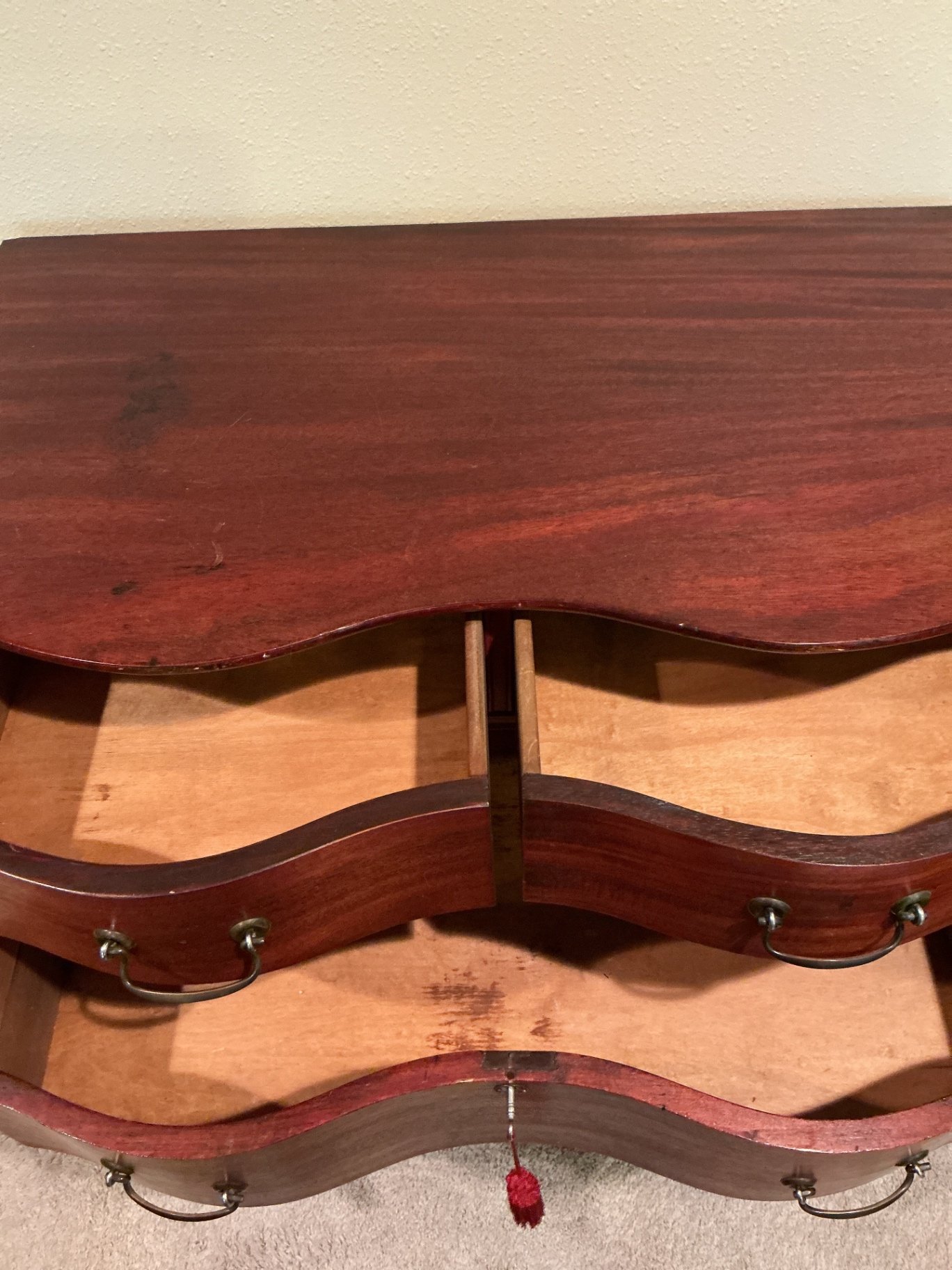 Vintage curved-front dresser with brass hardware - image 6 of 8