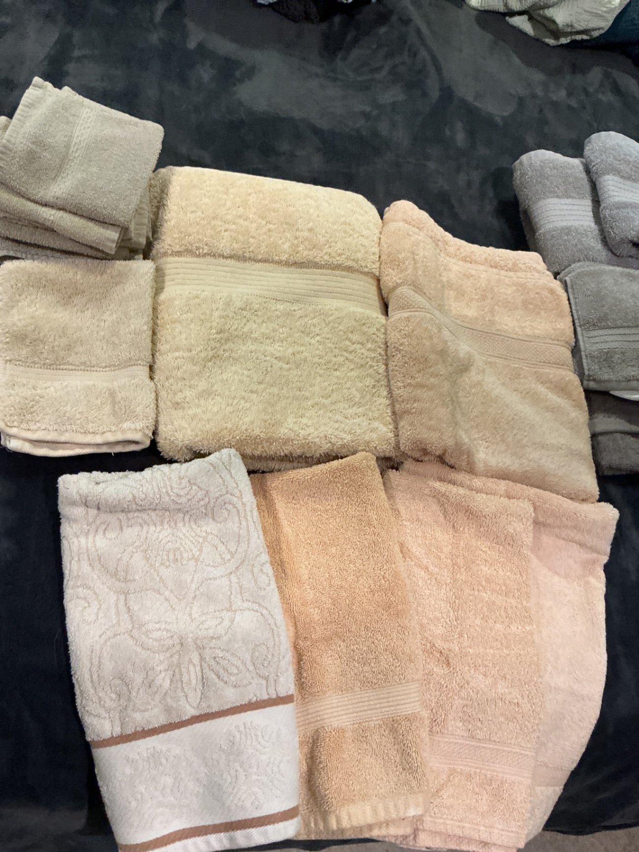 Neutral towel set  - image 6 of 6