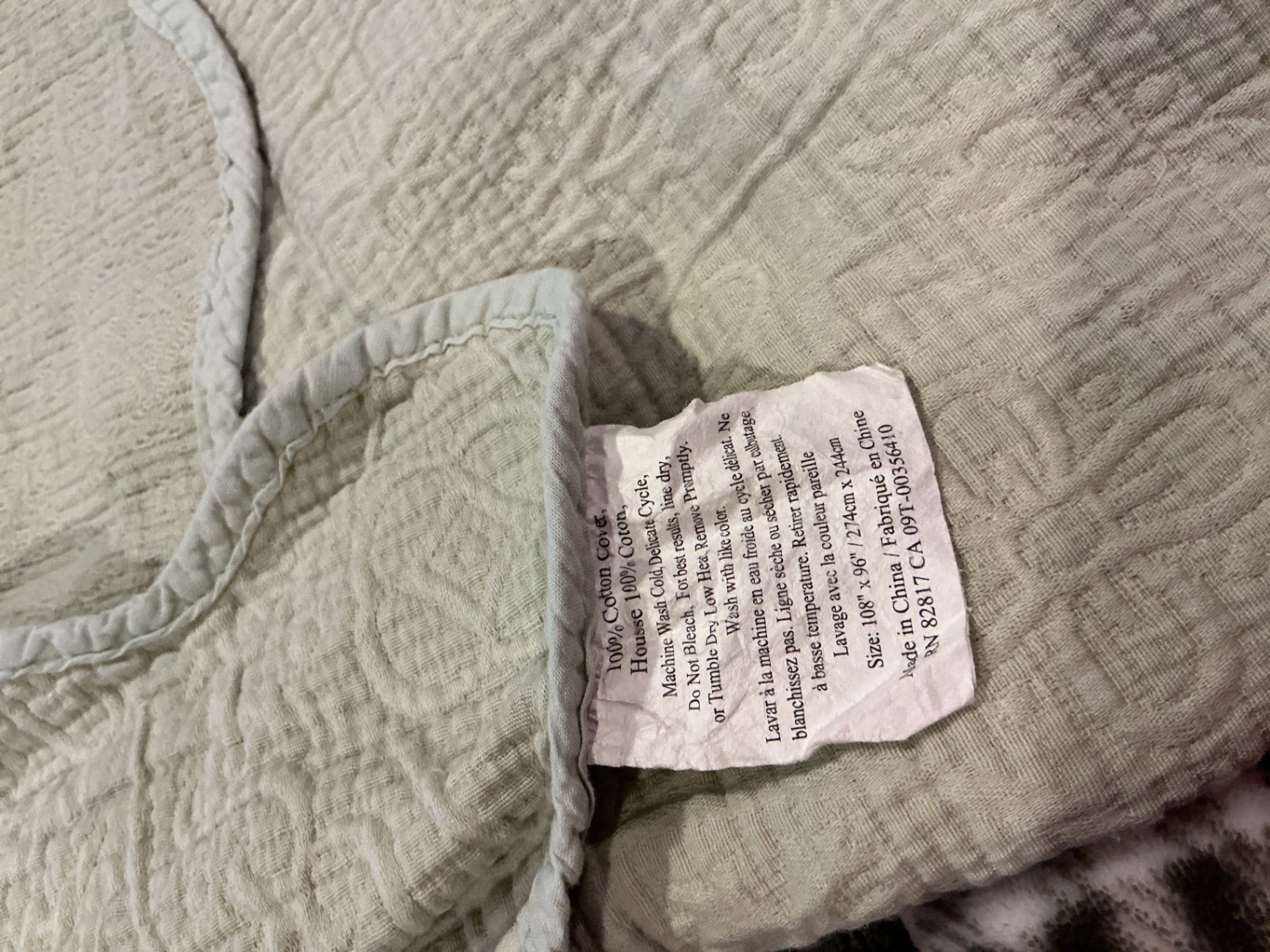 Blankets, heated pad, Ugg brand - image 2 of 7