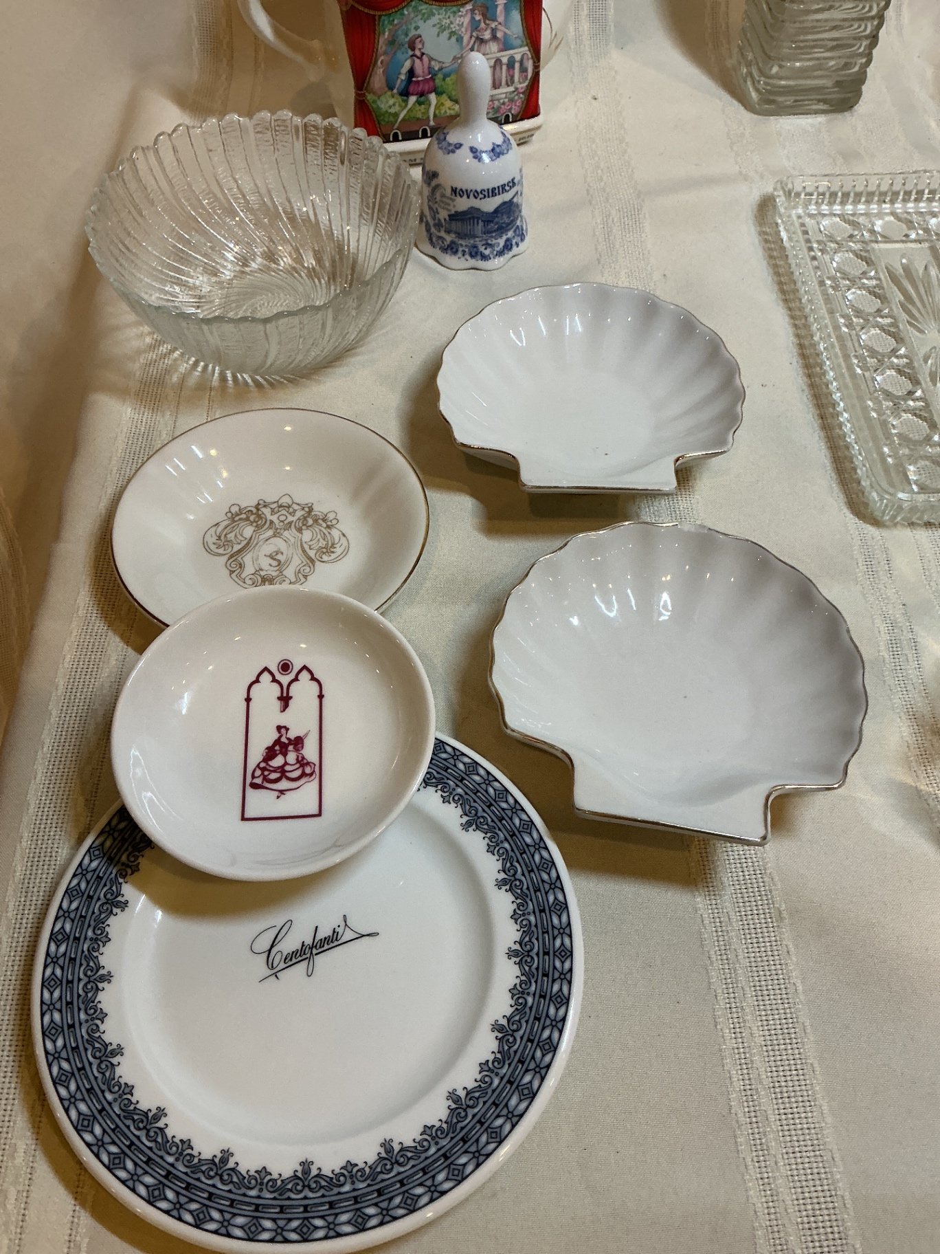 Vintage teaware, glassware and souvenir ceramics collection - image 2 of 7