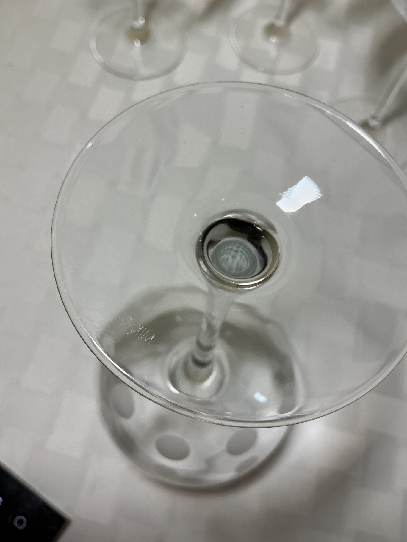 Wine glasses with accessory kit - image 7 of 8