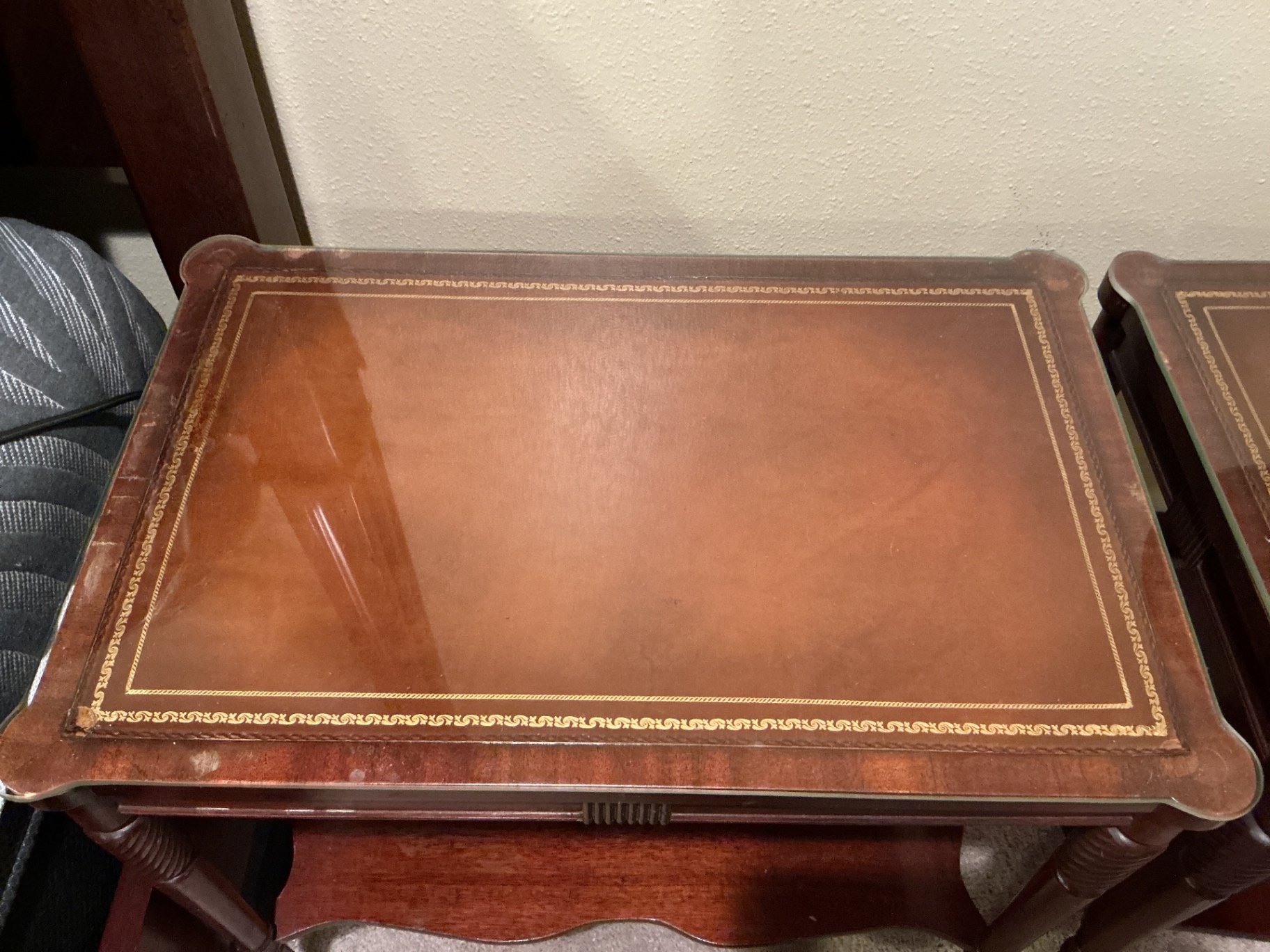 Pair of wooden end tables with lamps - image 4 of 5