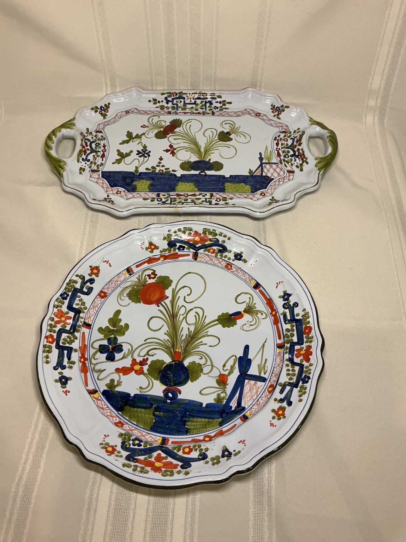 Italian hand-painted ceramic platers. - image 1 of 5