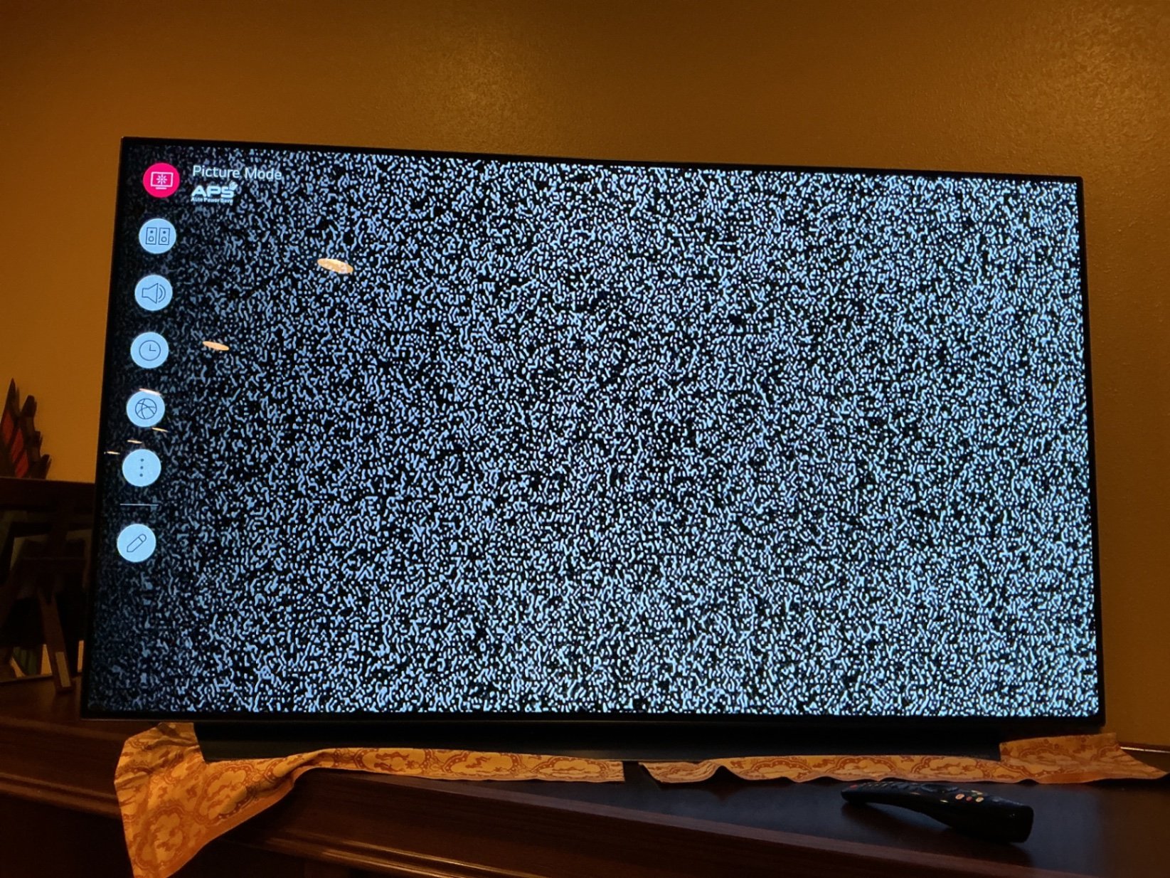 Flat-screen LG TV with remote - image 1 of 4