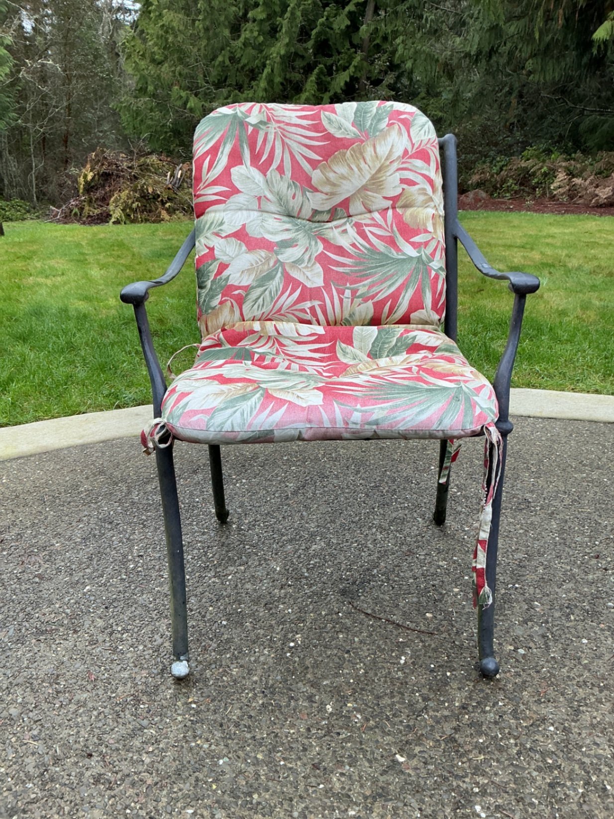 Round Metal Patio Dining Table with Four Cushioned Chairs - image 7 of 9
