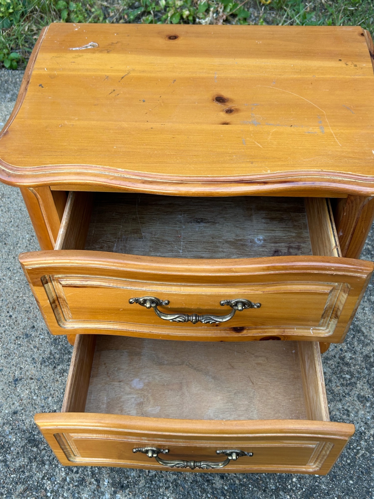 Chardonnay Furniture Nightstand  - image 3 of 5