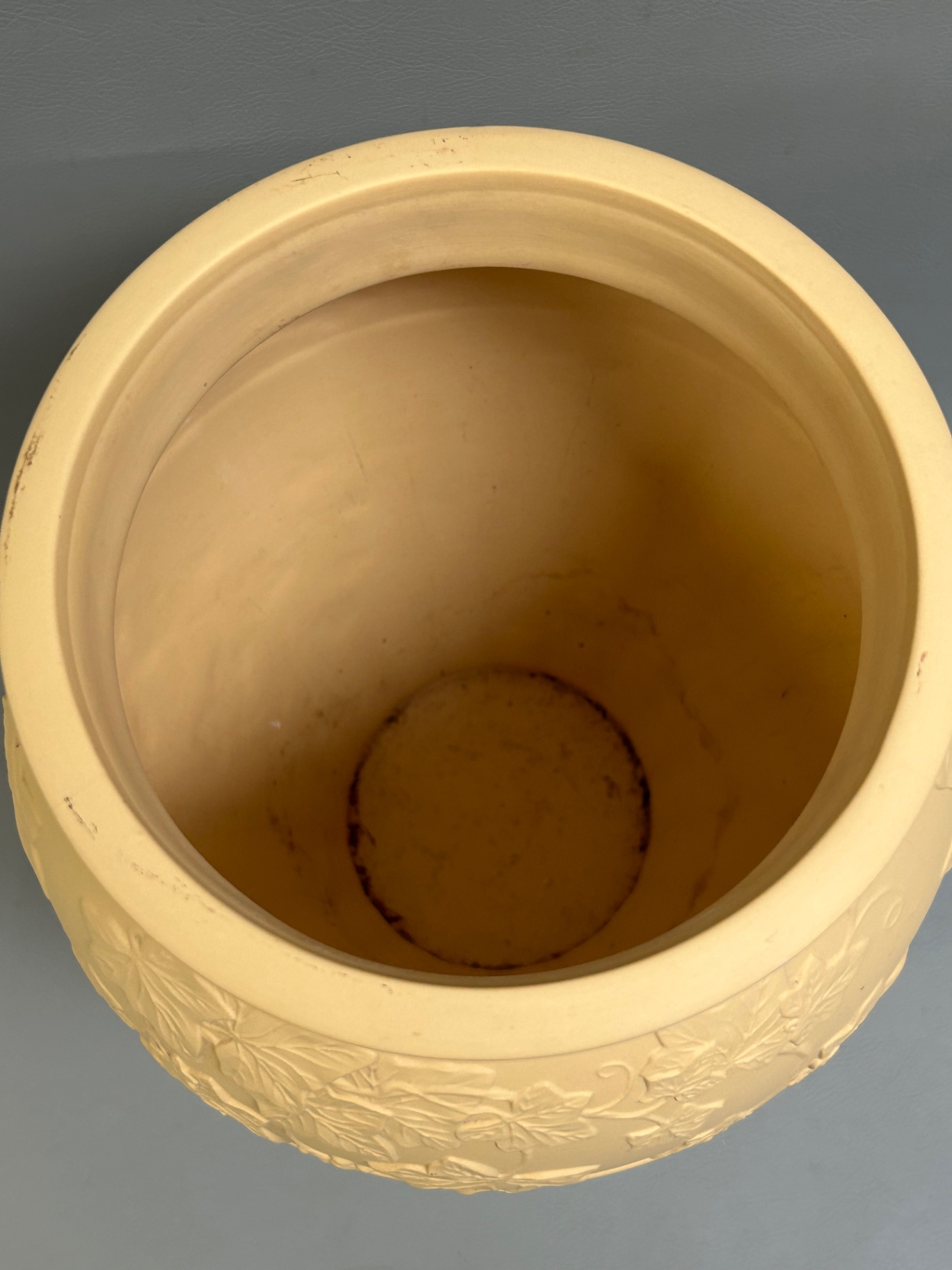 Large Wedgwood Doric Ivory Vase  - image 4 of 5