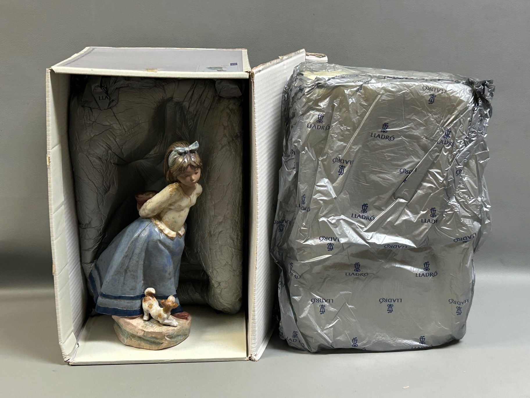 Lladro Figurine "Guess What I Have" Mint in Box - image 1 of 4