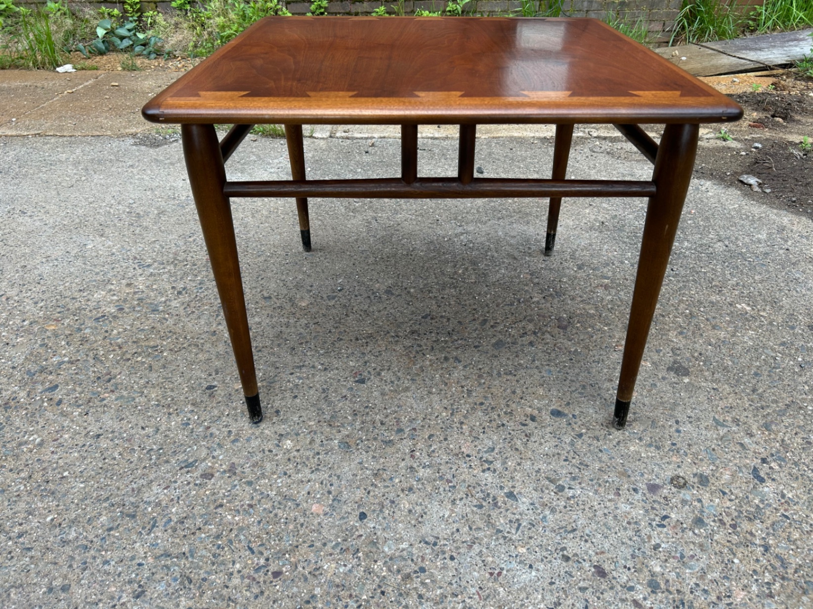 Vintage Lane Acclaim Walnut Dovetail Andre Bus End Table 900-60 - image 5 of 5