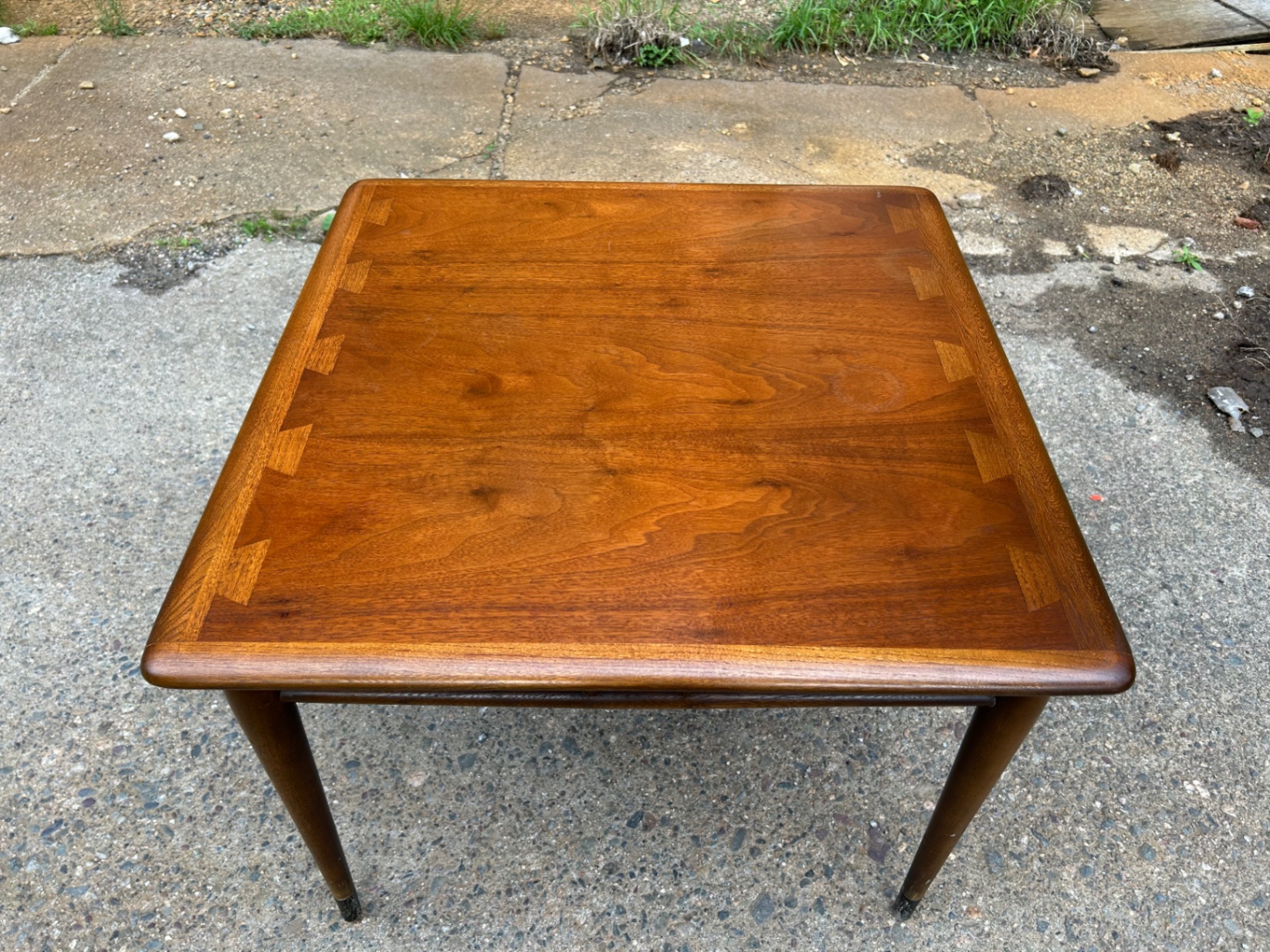 Vintage Lane Acclaim Walnut Dovetail Andre Bus End Table 900-60 - image 3 of 5