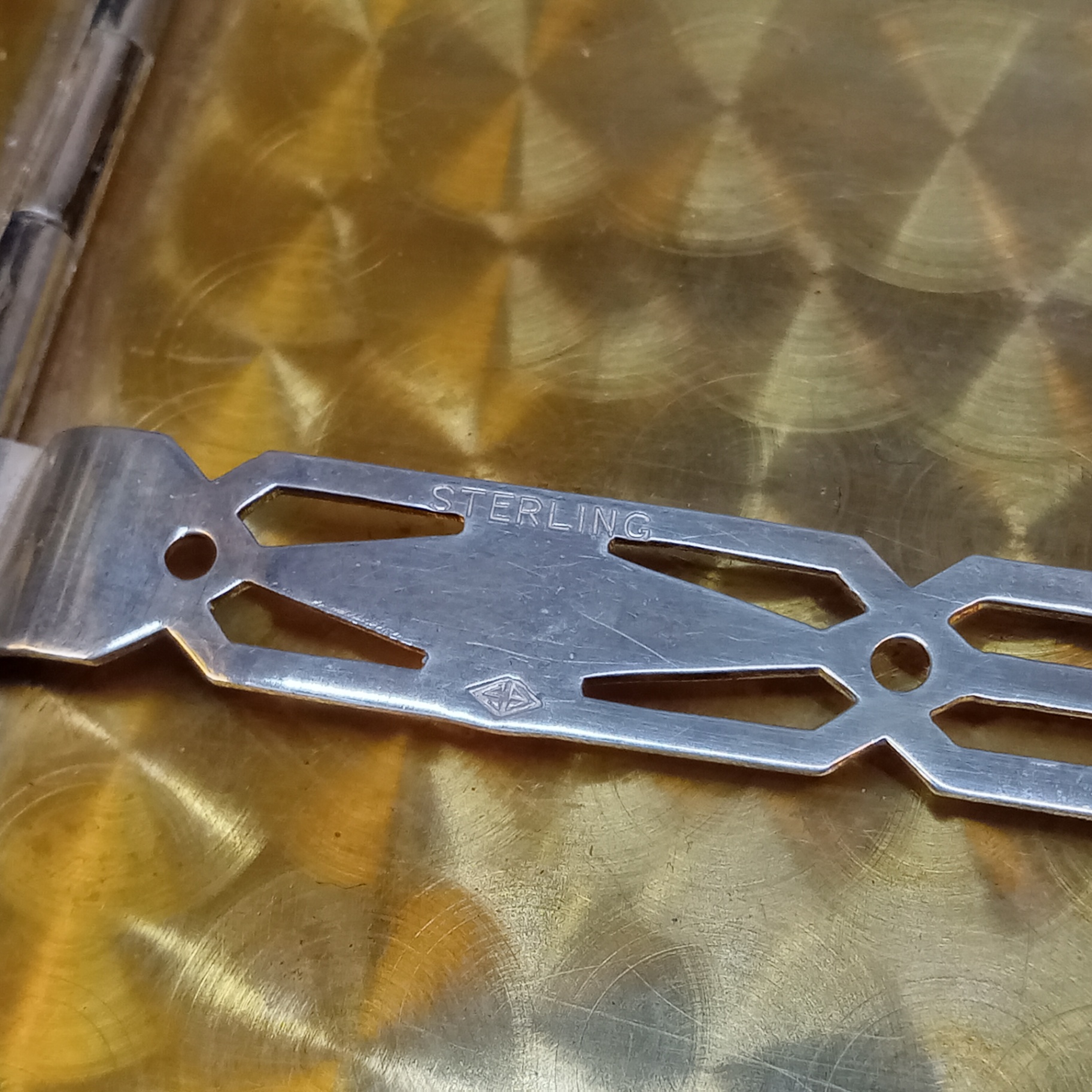 Sterling for a Distinguished Gentleman (80+dwt) - image 18 of 25