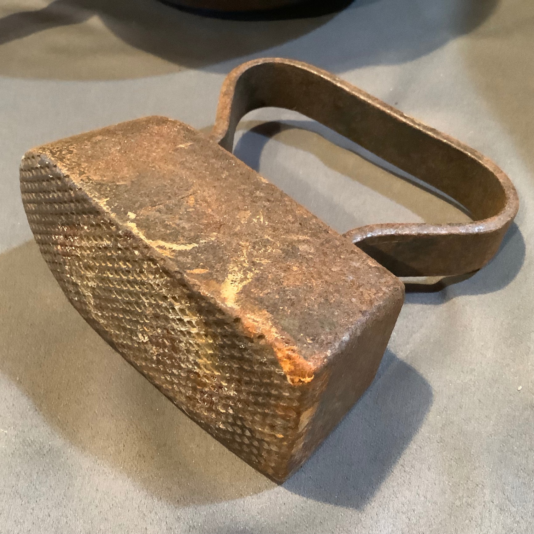 Vintage Metal Decor - image 4 of 8