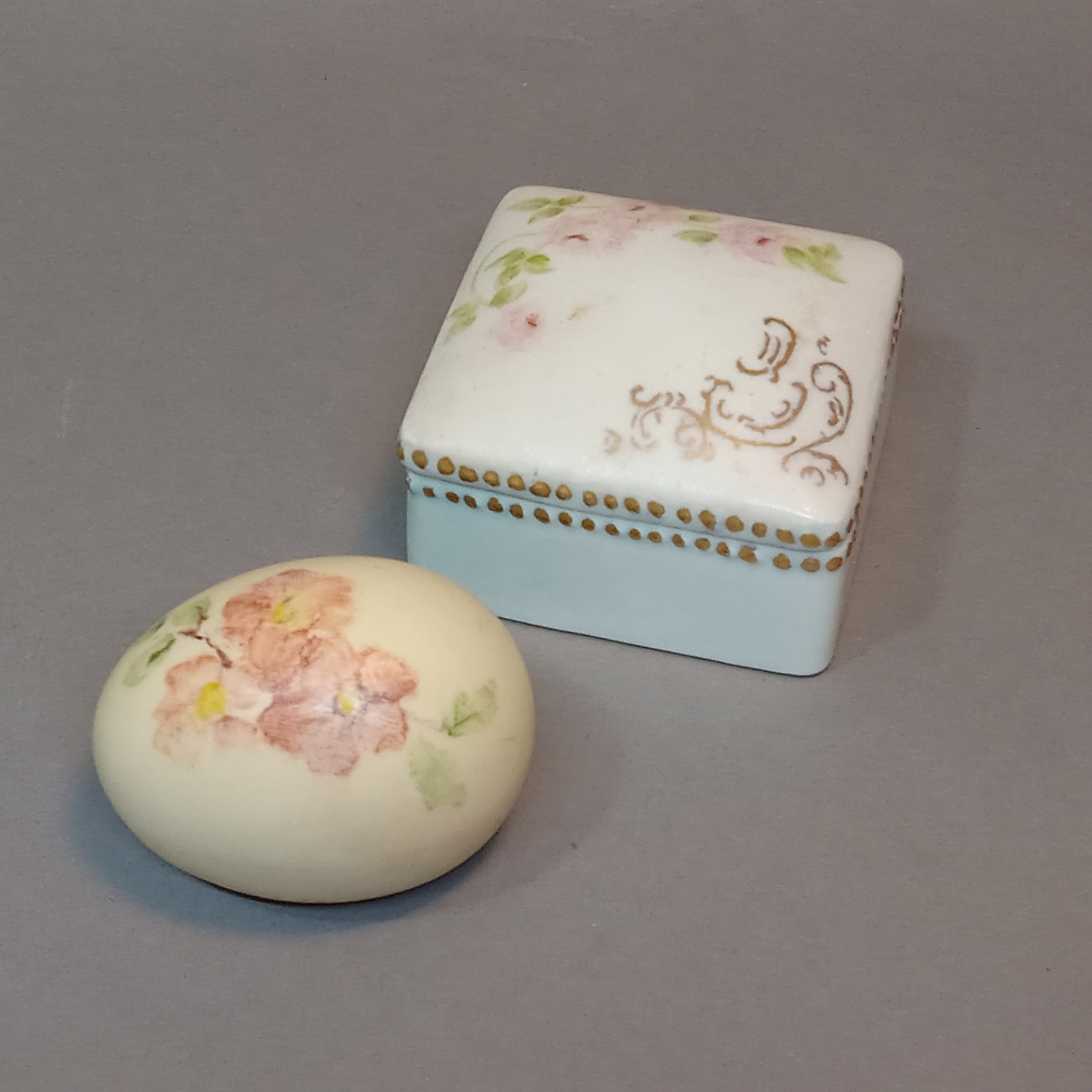 Mid-Century Hand Painted Vanity Ceramics - image 8 of 15