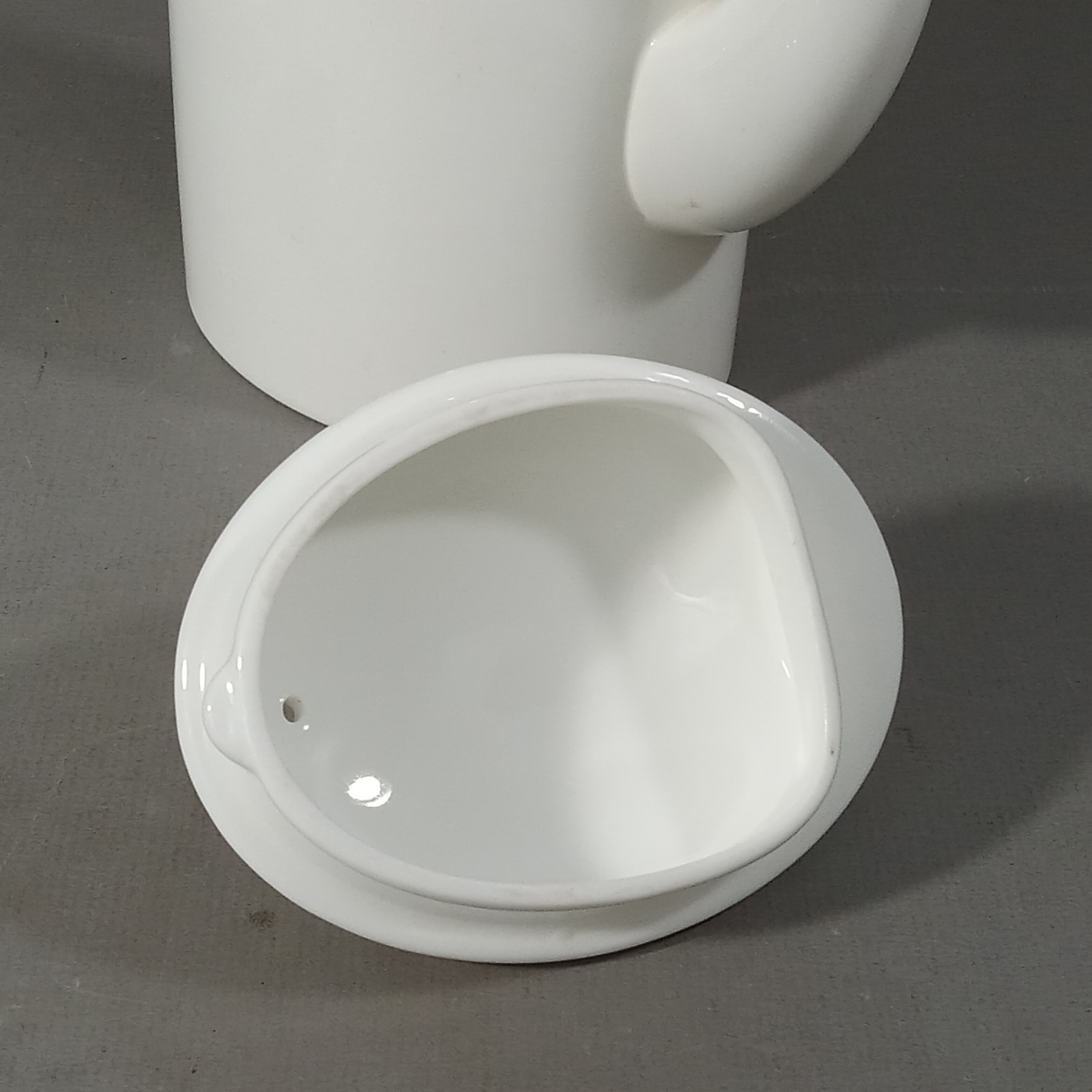 Wedgwood House of Commons Coffee Set - image 6 of 12