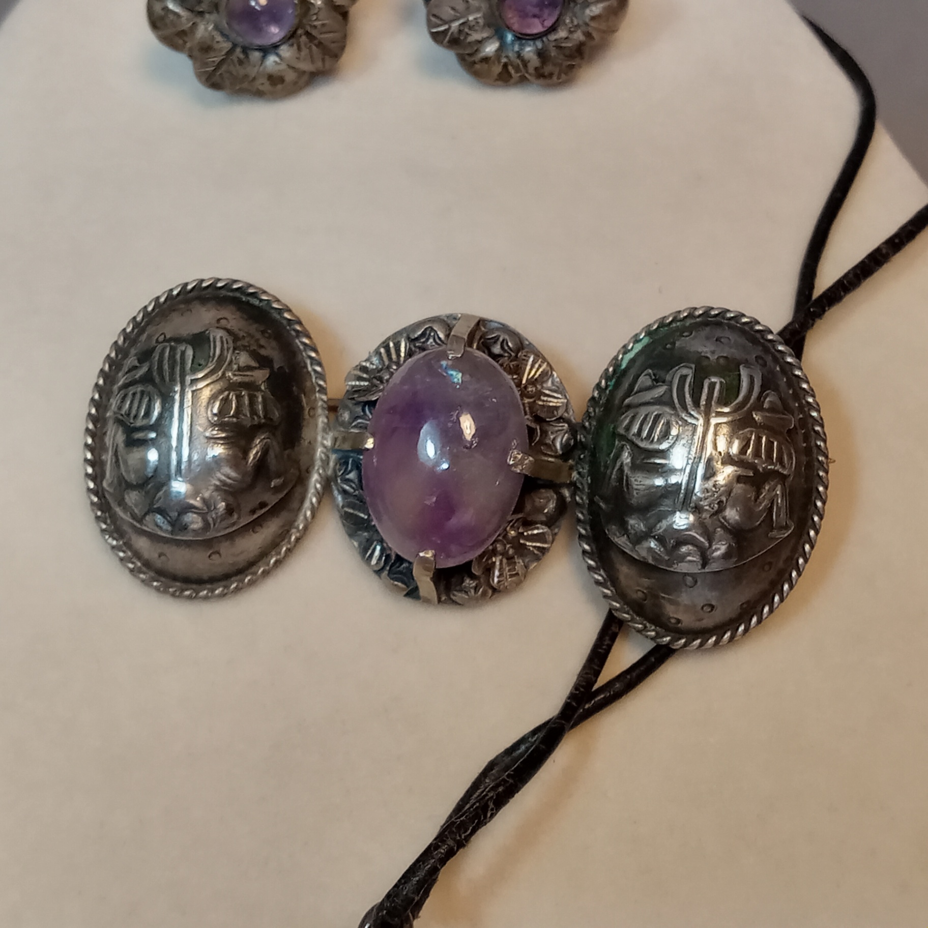 Silver & Amethyst Jewerly - image 3 of 12