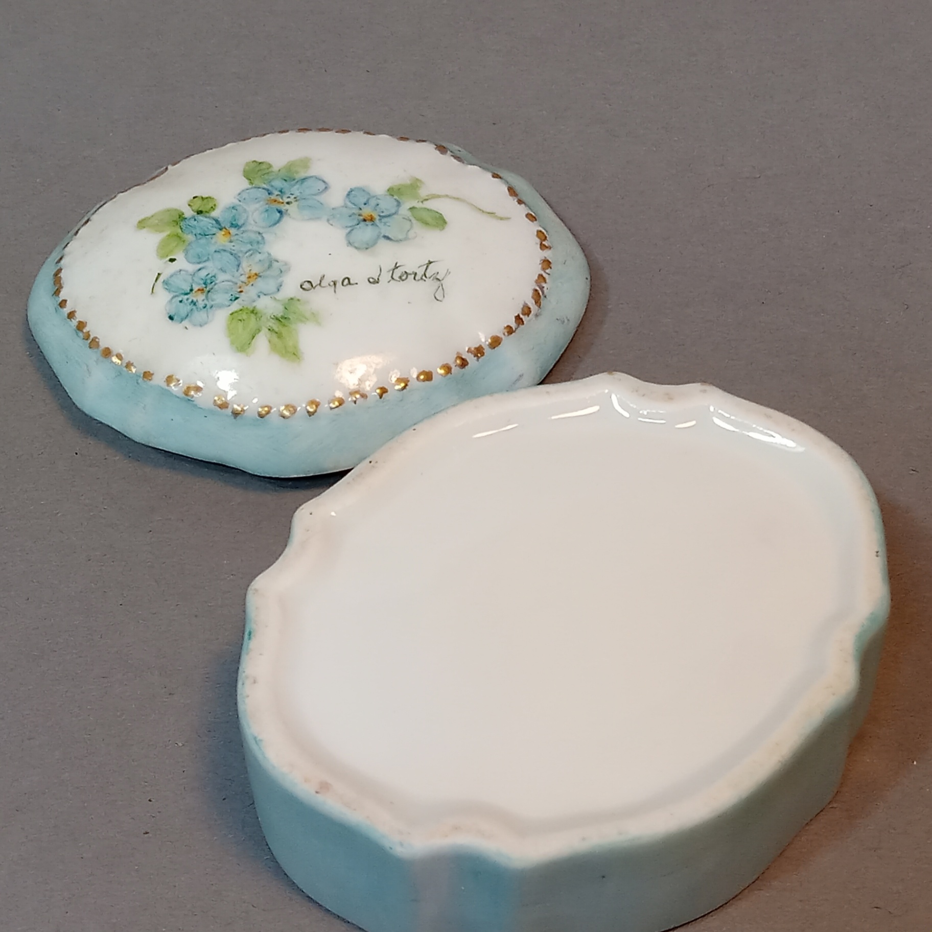 Mid-Century Hand Painted Vanity Ceramics - image 13 of 15
