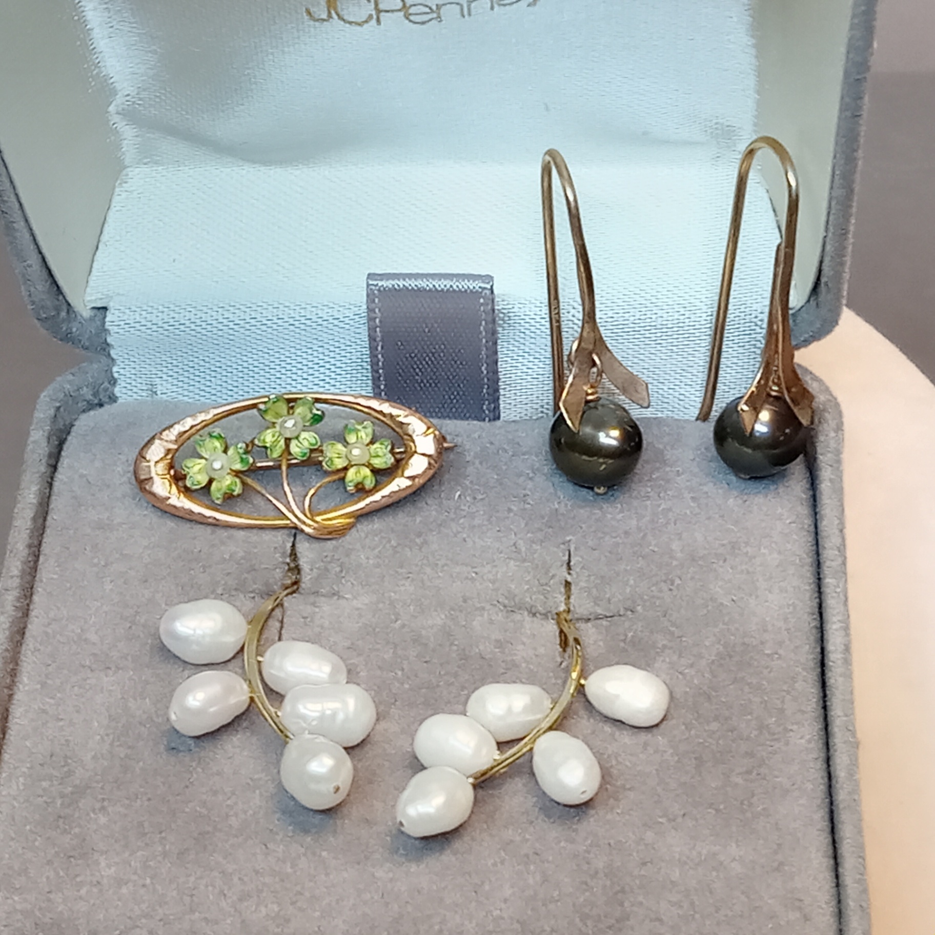 10K / 14K Gold & Pearl Jewelry (3+dwt) - image 1 of 13