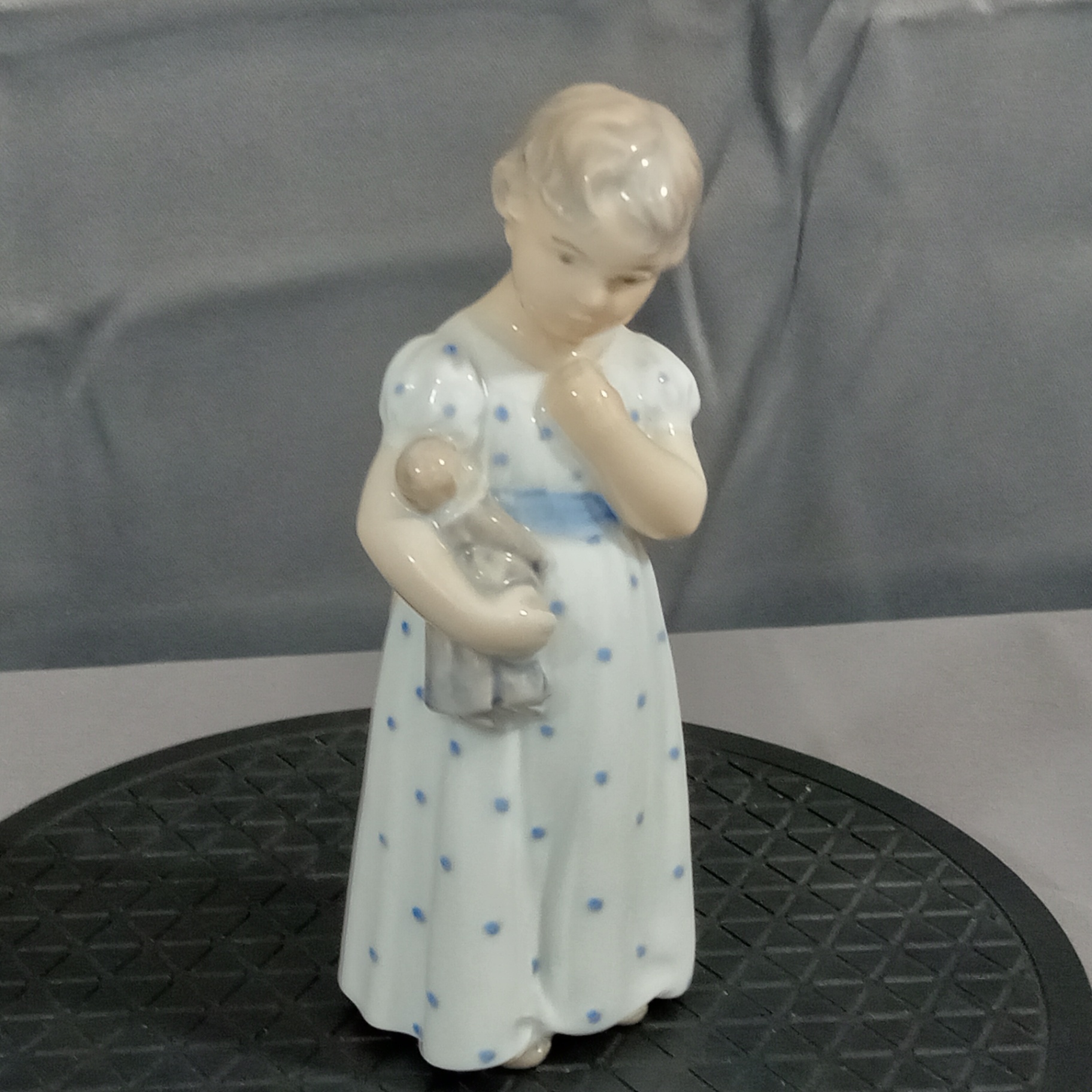 Royal Copenhagen Figurines - image 6 of 14
