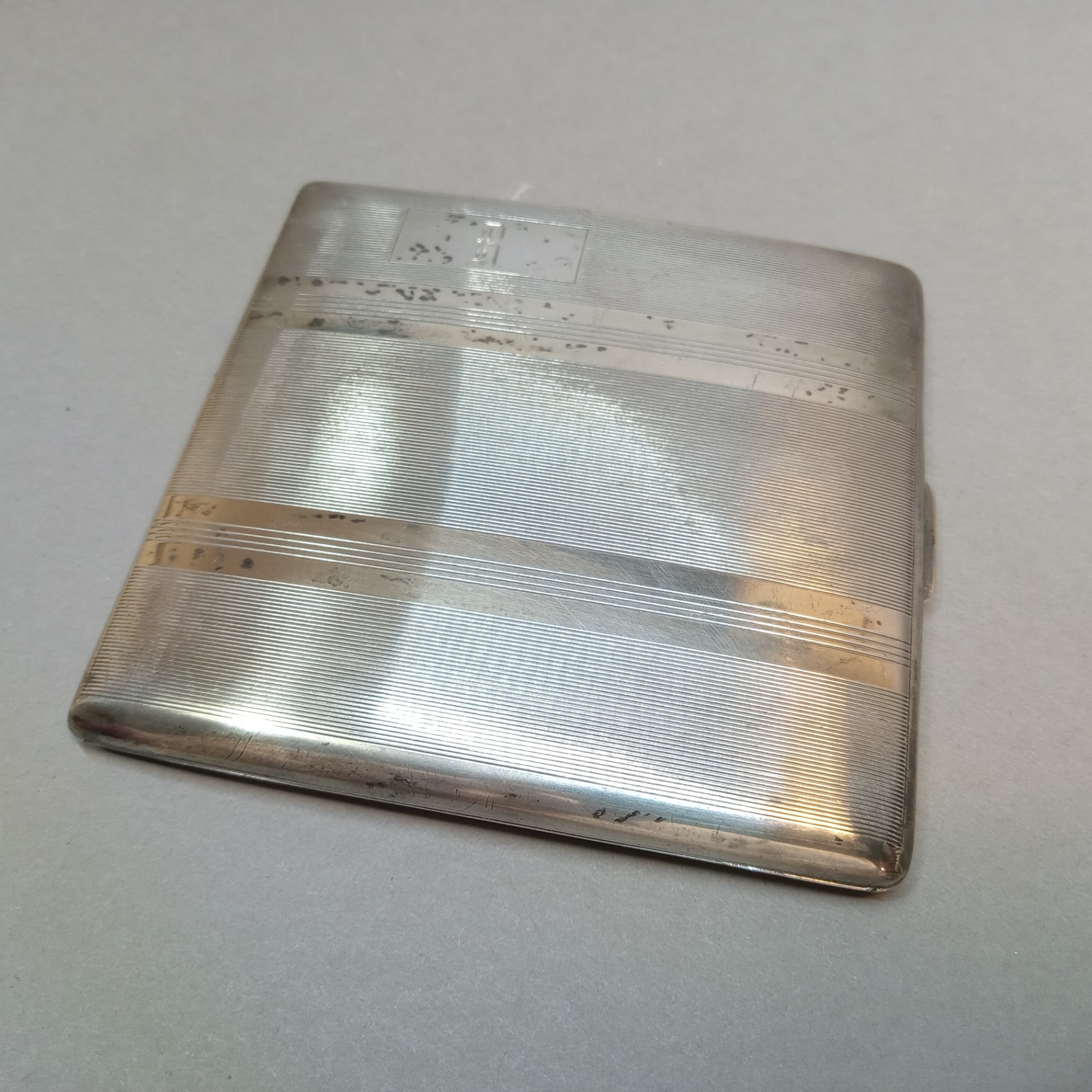 Sterling for a Distinguished Gentleman (80+dwt) - image 14 of 25