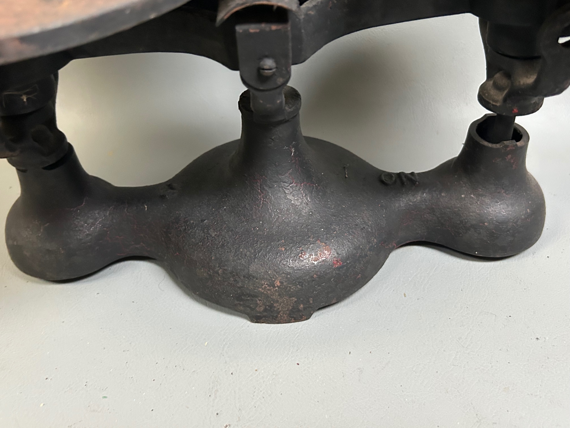 Antique French Force Kilo Cast Iron Balance Scale  - image 5 of 7