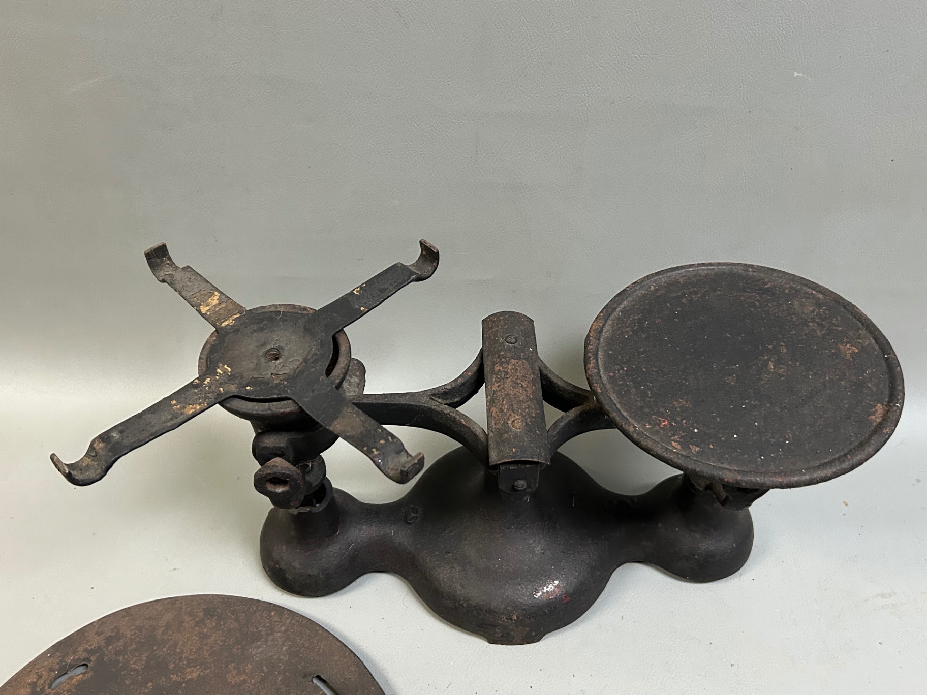 Antique French Force Kilo Cast Iron Balance Scale  - image 6 of 7